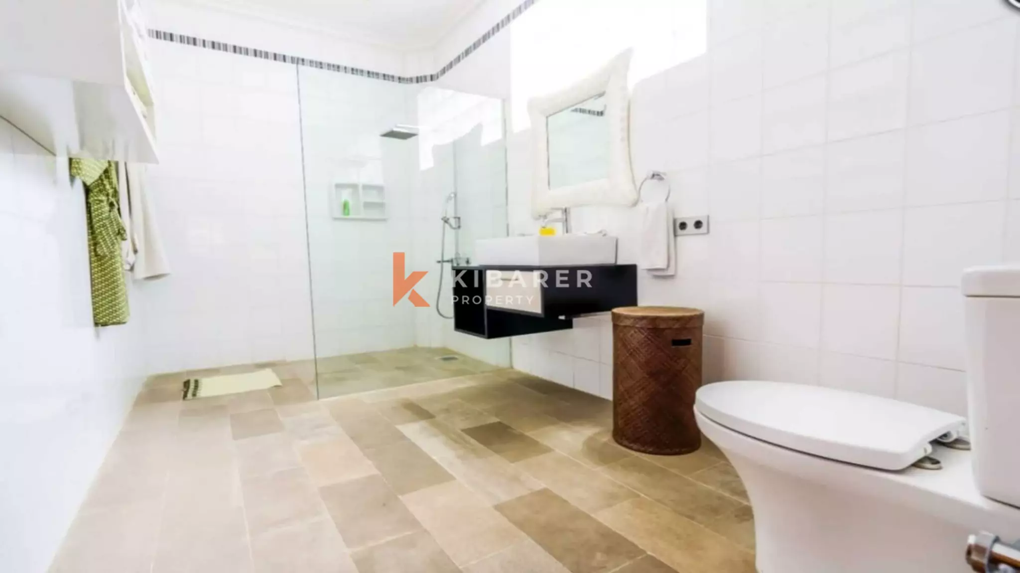Stunning Five-Bedroom Private Pool Villa with Gym, Reflexology Room & Garden in Kutuh — image 12