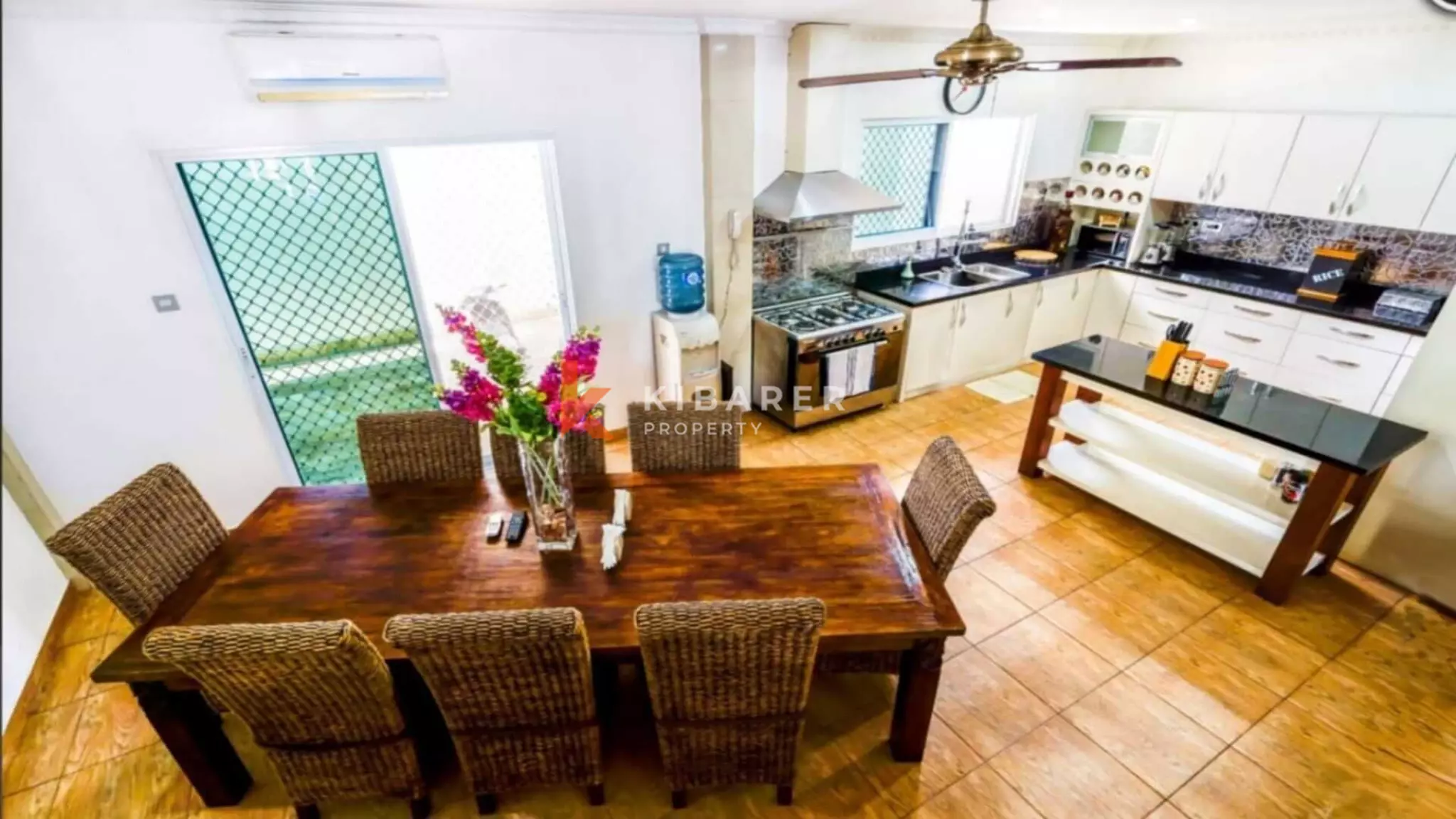 Stunning Five-Bedroom Private Pool Villa with Gym, Reflexology Room & Garden in Kutuh — image 2