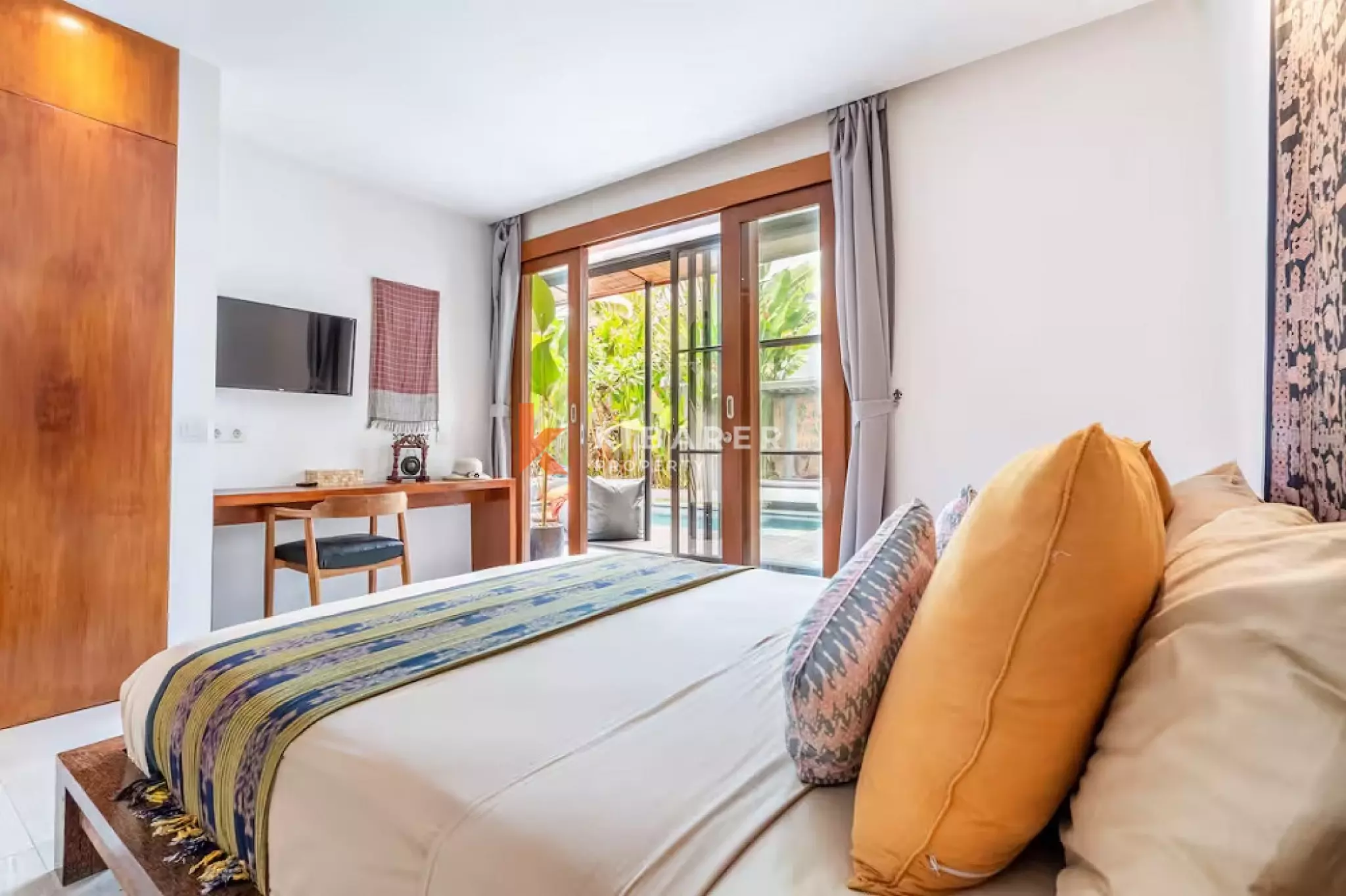 Designed Tropical Three Bedroom Enclosed Living Villa in Kerobokan — image 14