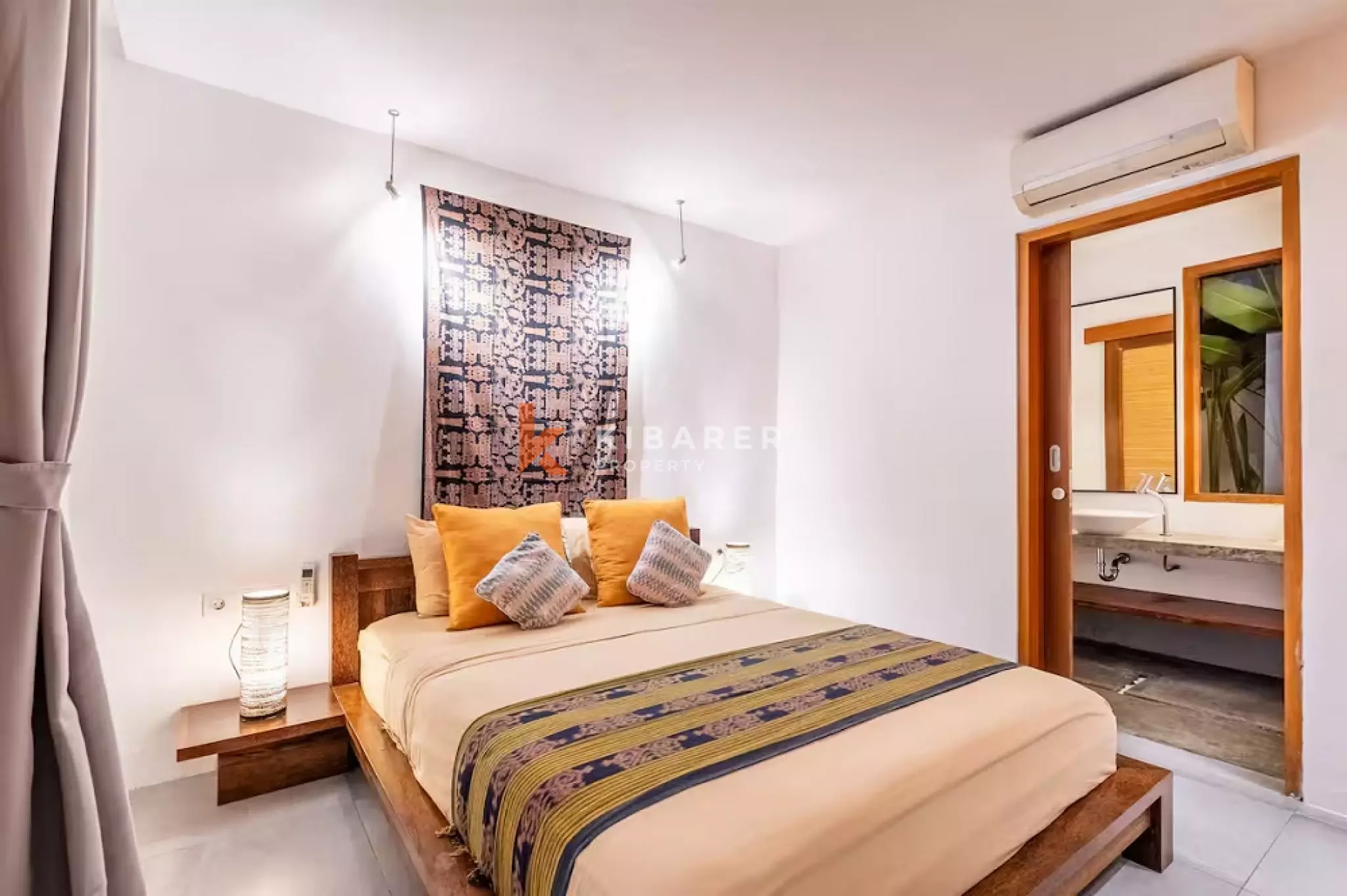 Designed Tropical Three Bedroom Enclosed Living Villa in Kerobokan — image 15