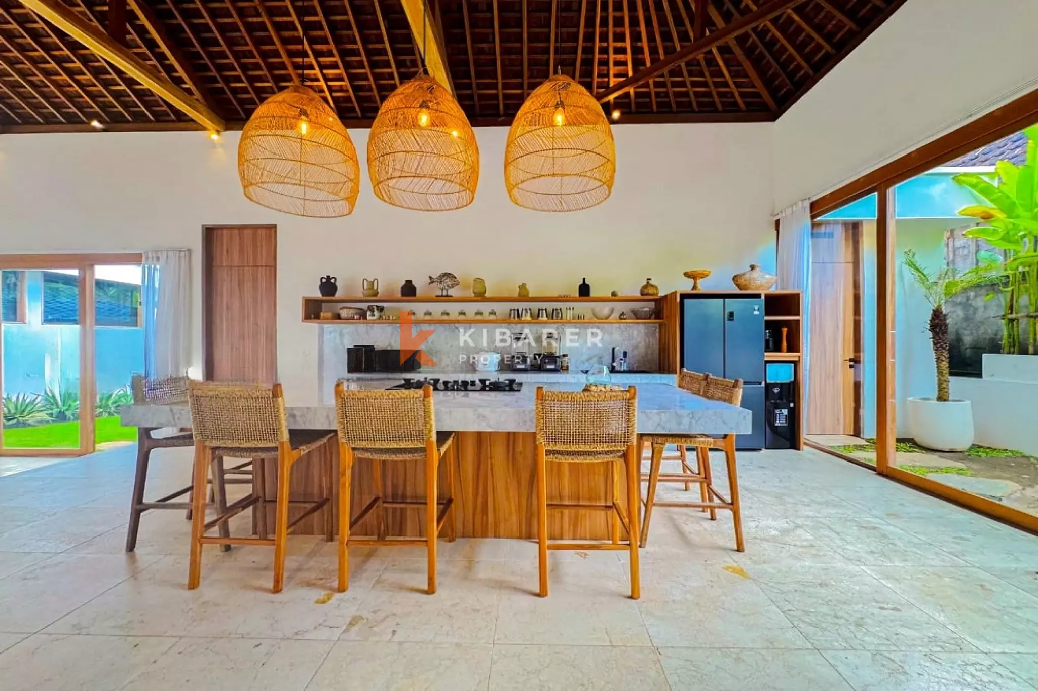 Luxury Family Villa Five-Bedrooms Fully Furnished in the Peaceful Area of Cepaka with Private Rice Field View — image 6