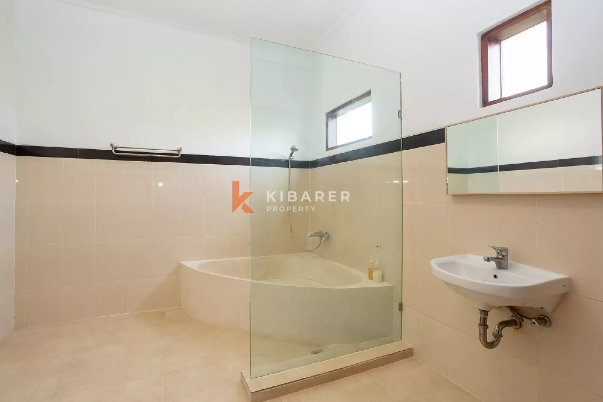 Comfort Meets Island Living Three-Bedrooms in Canggu — image 7