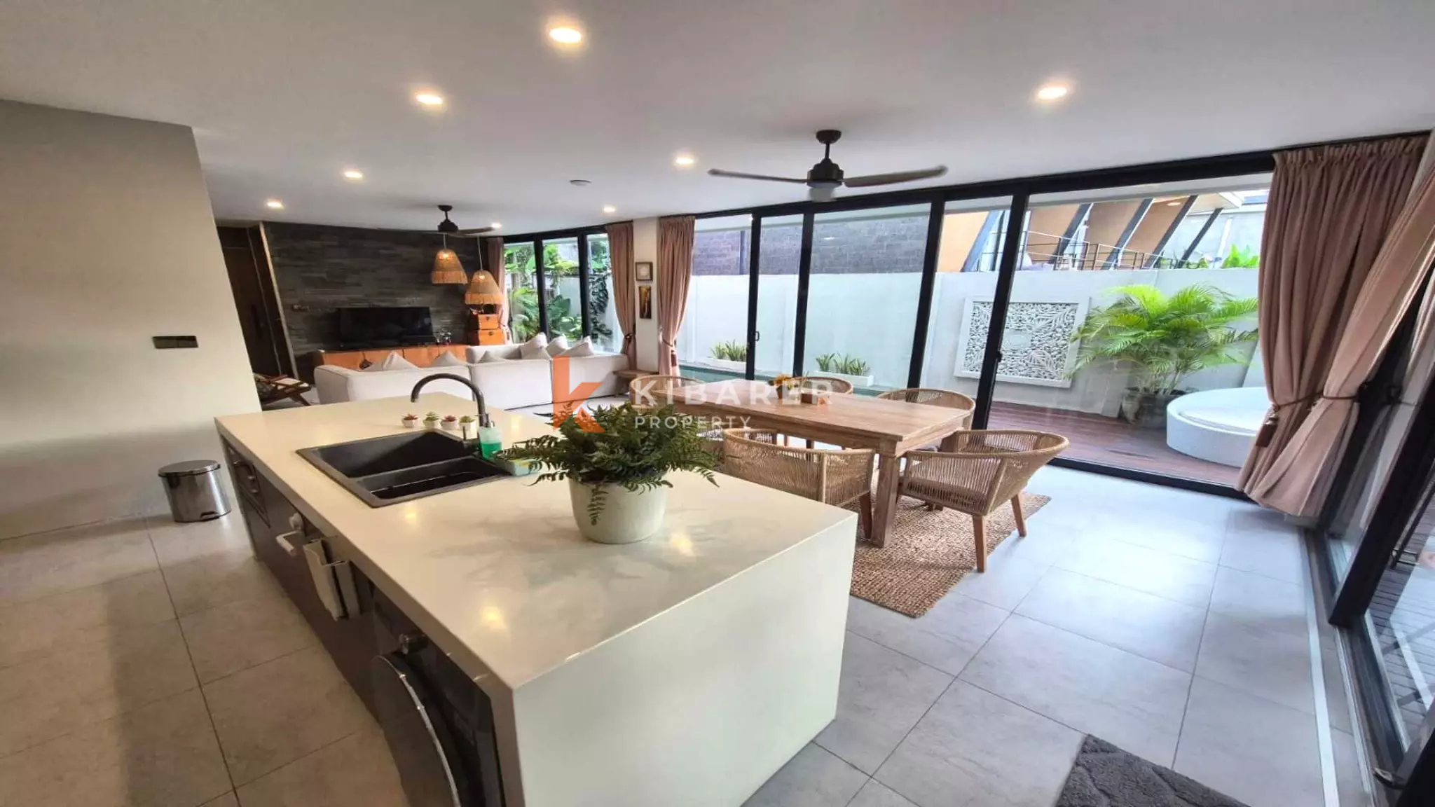 Wonderful Four Bedroom Enclosed Living Villa Located in The Heart of Canggu — image 5