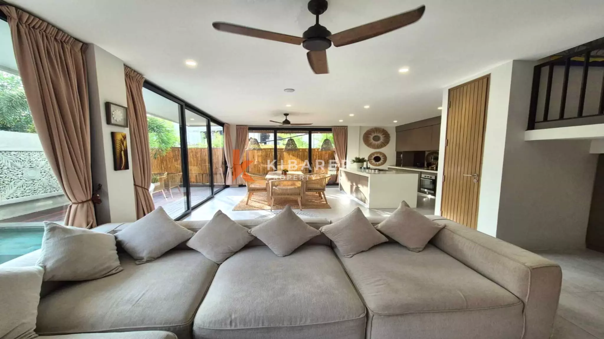 Wonderful Four Bedroom Enclosed Living Villa Located in The Heart of Canggu — image 7