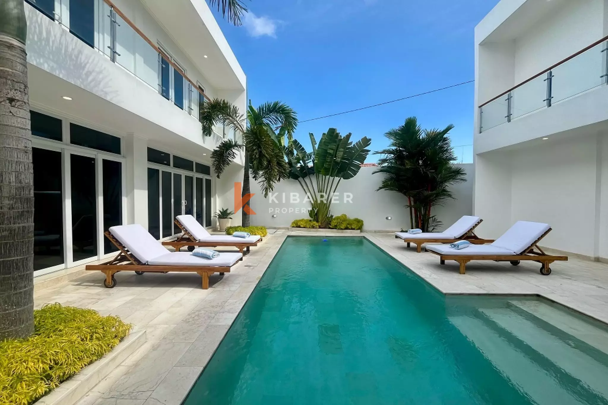 Elegant Four-Bedroom Villa in the Tumbak Bayuh Area — image 3
