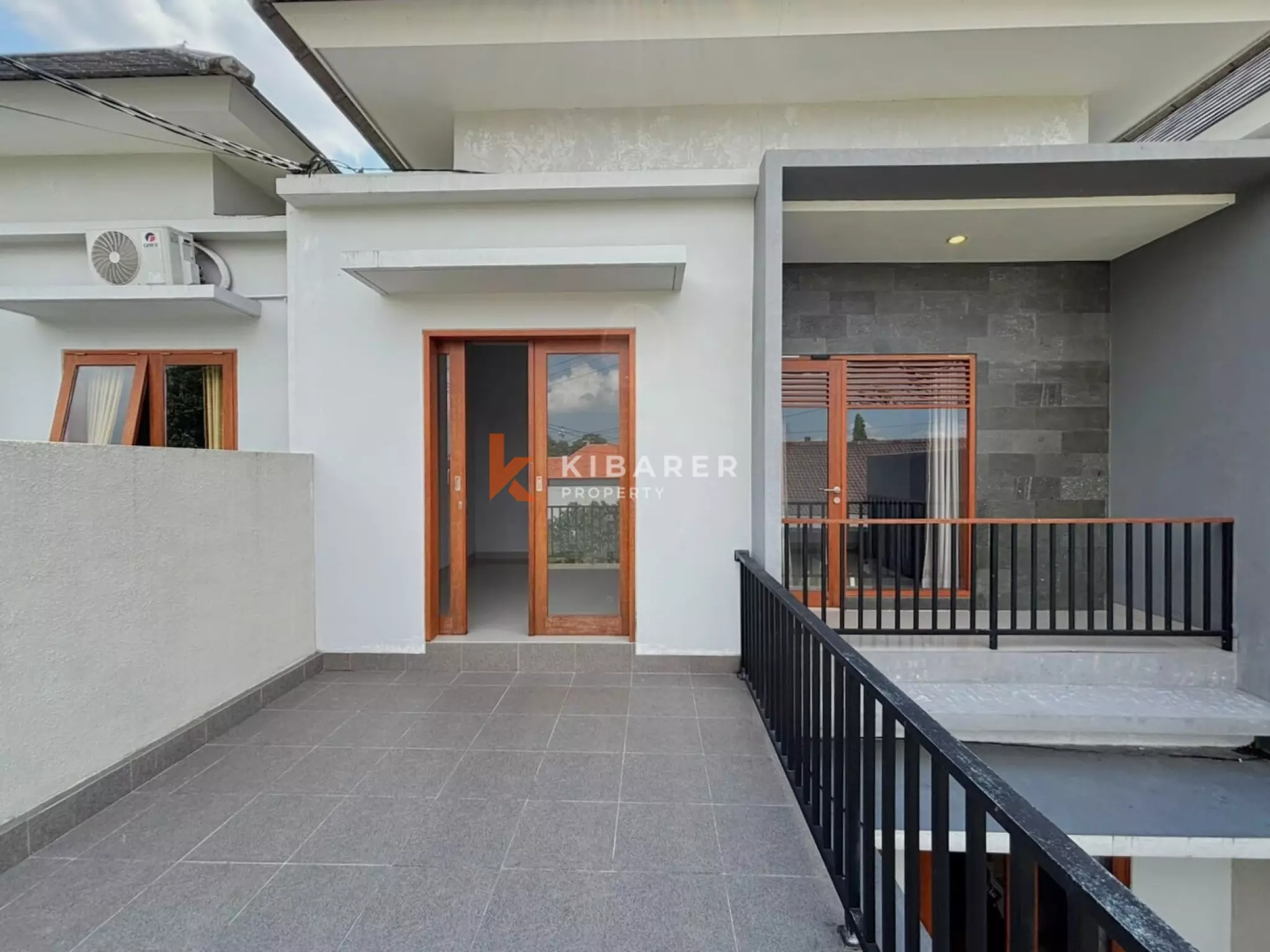 Two-Storey Level with Three Bedroom House in Abianbase — image 1
