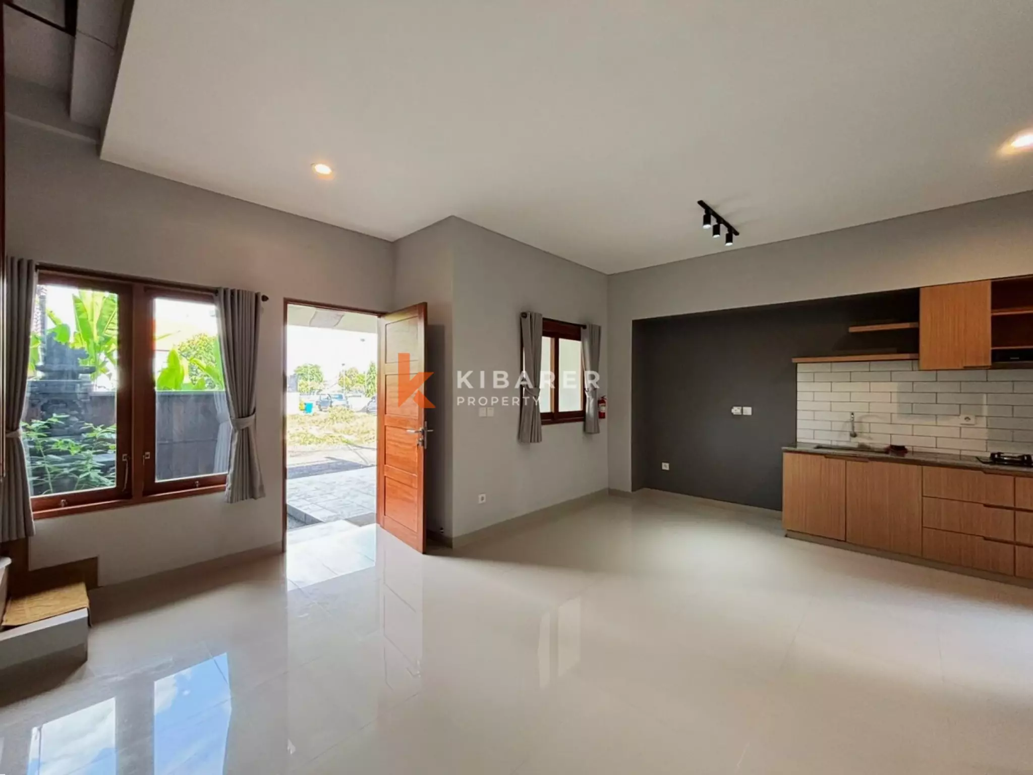 Two-Storey Level with Three Bedroom House in Abianbase — image 2
