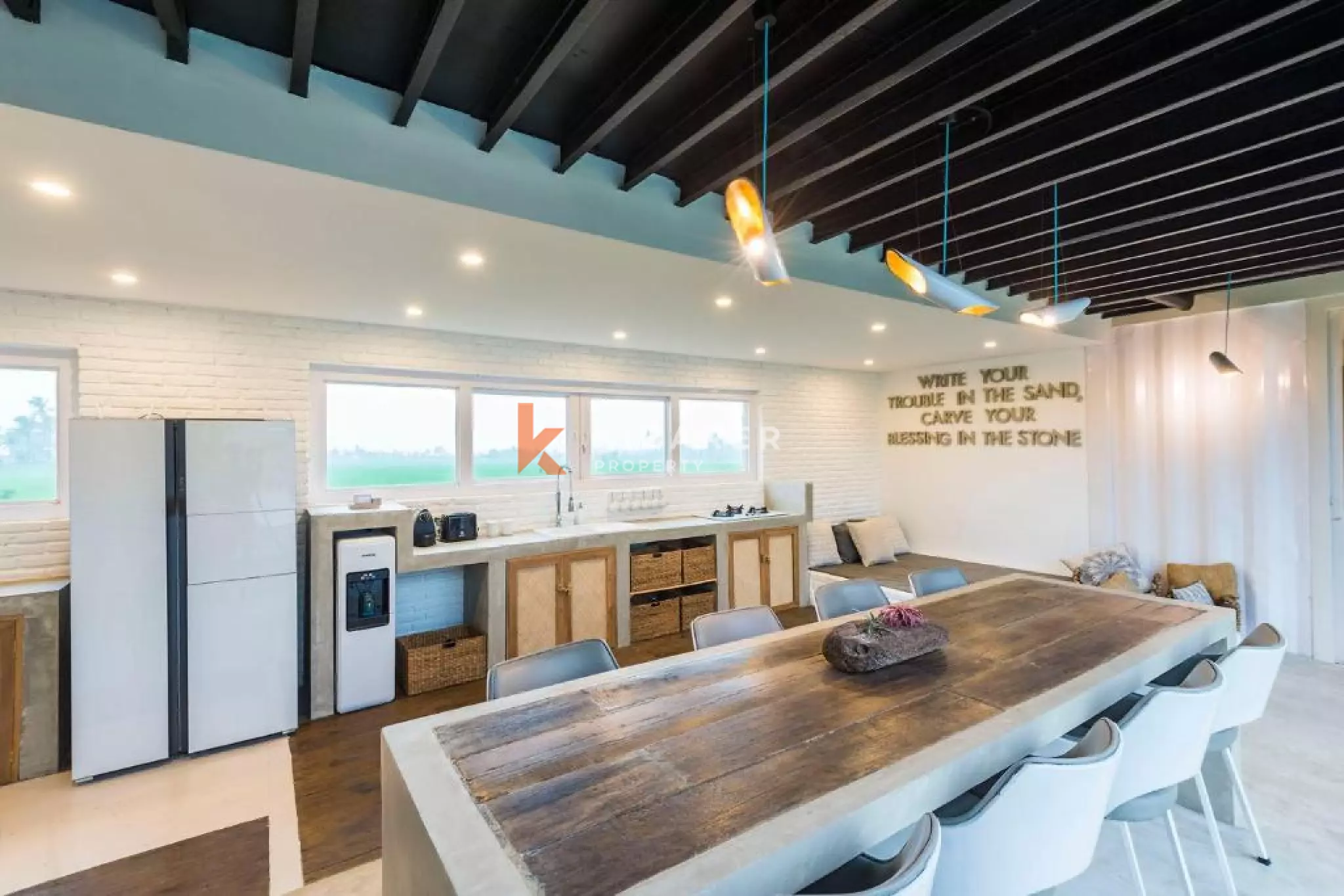 Peaceful Four-Bedroom Villa in Kedungu — image 6