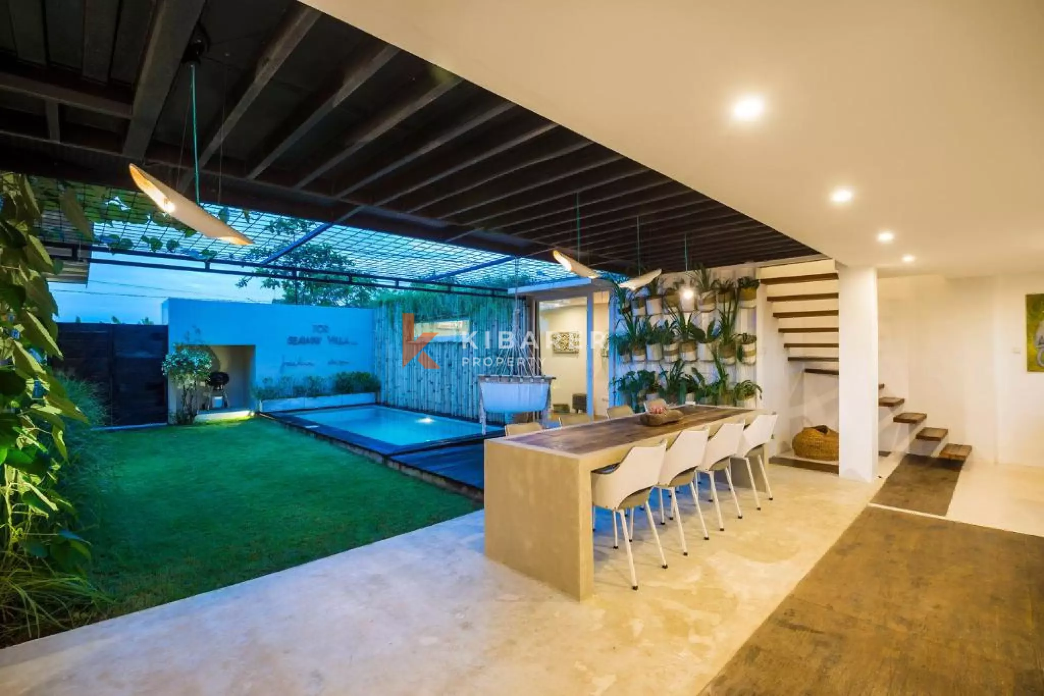 Peaceful Four-Bedroom Villa in Kedungu — image 3