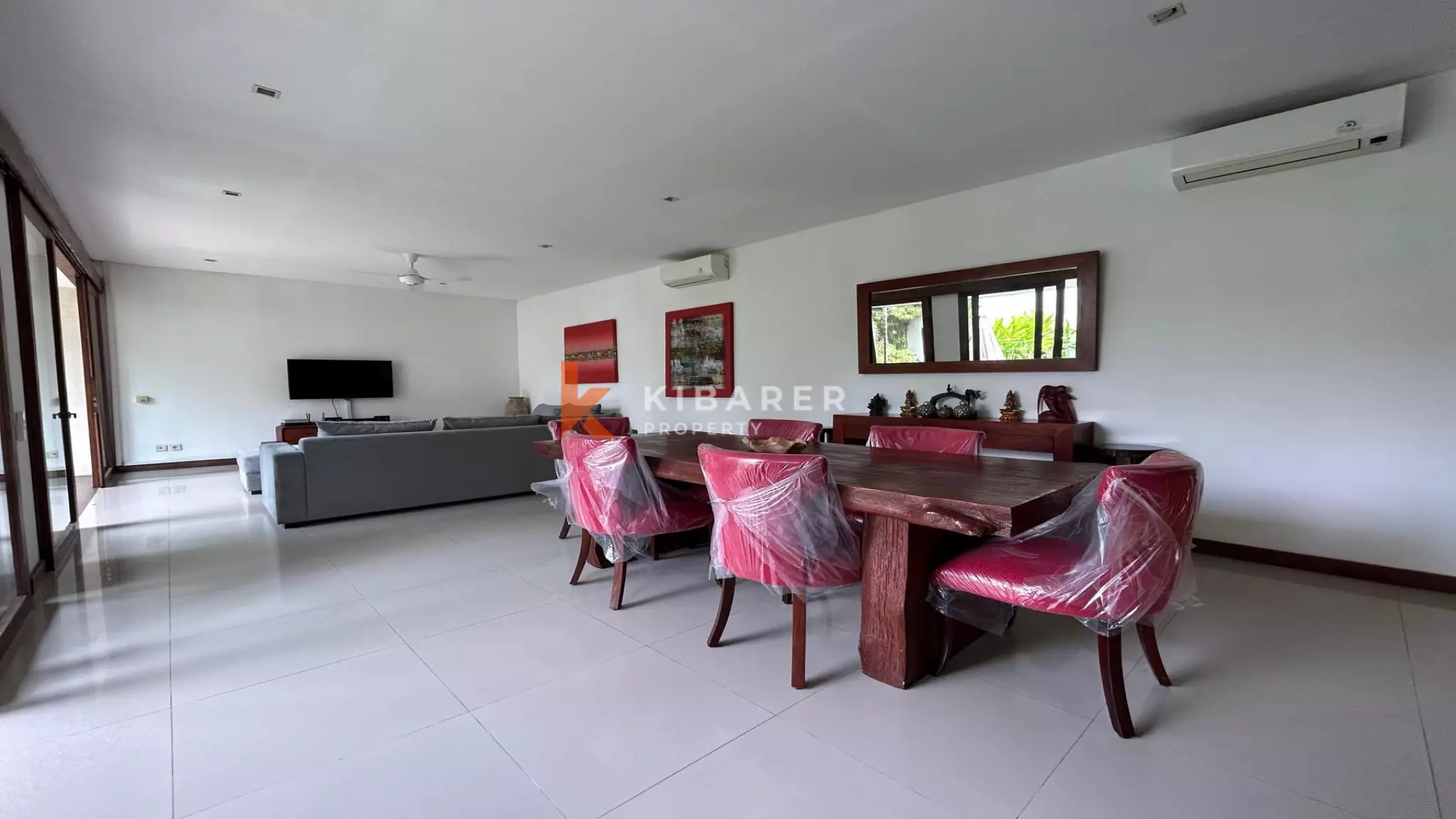 Elegant Three-Bedroom Balinese Villa with Pool in Berawa — image 6