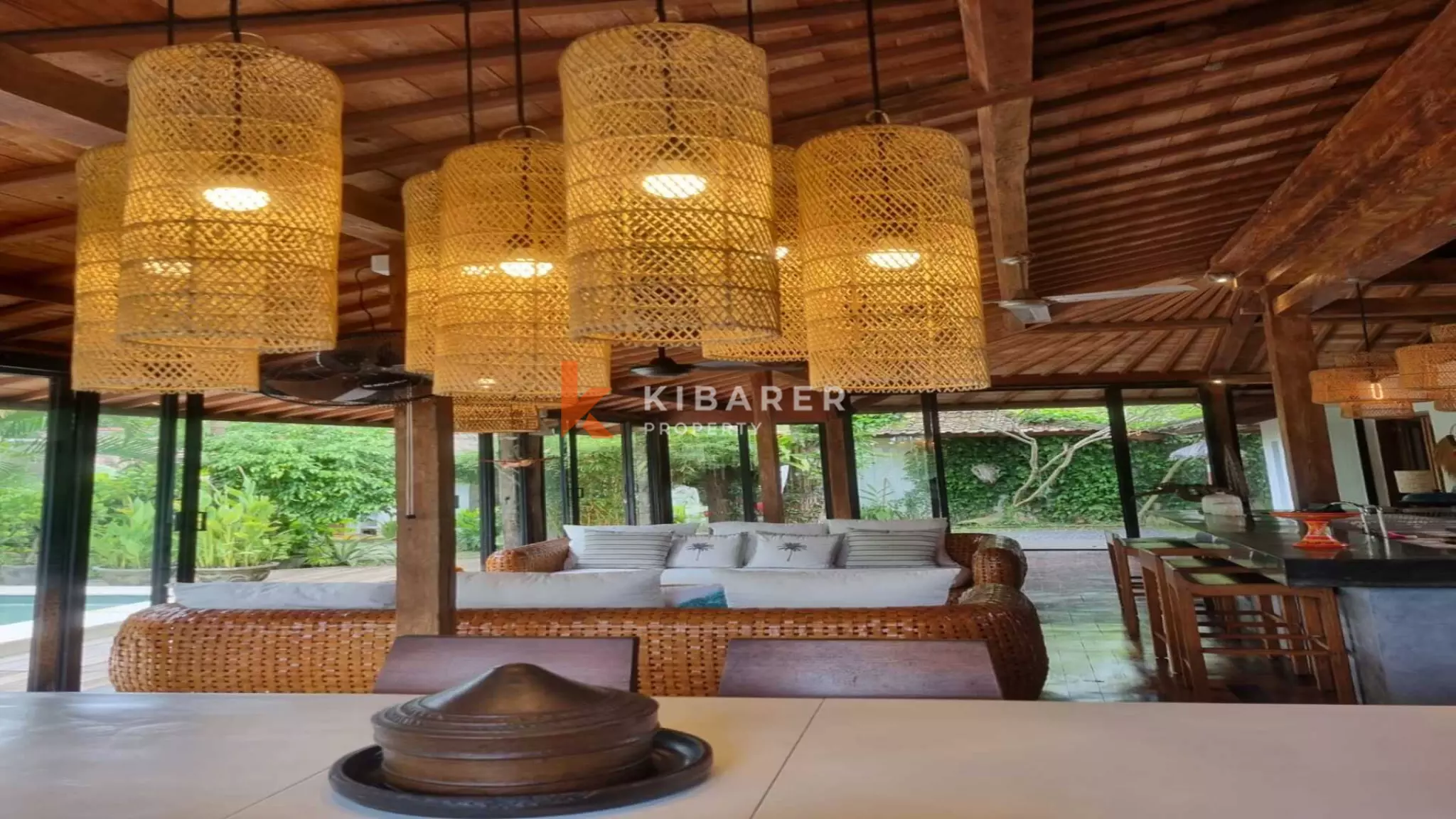 Beautiful Four Bedrooms Classy Joglo Style Villa In Umalas — image 7