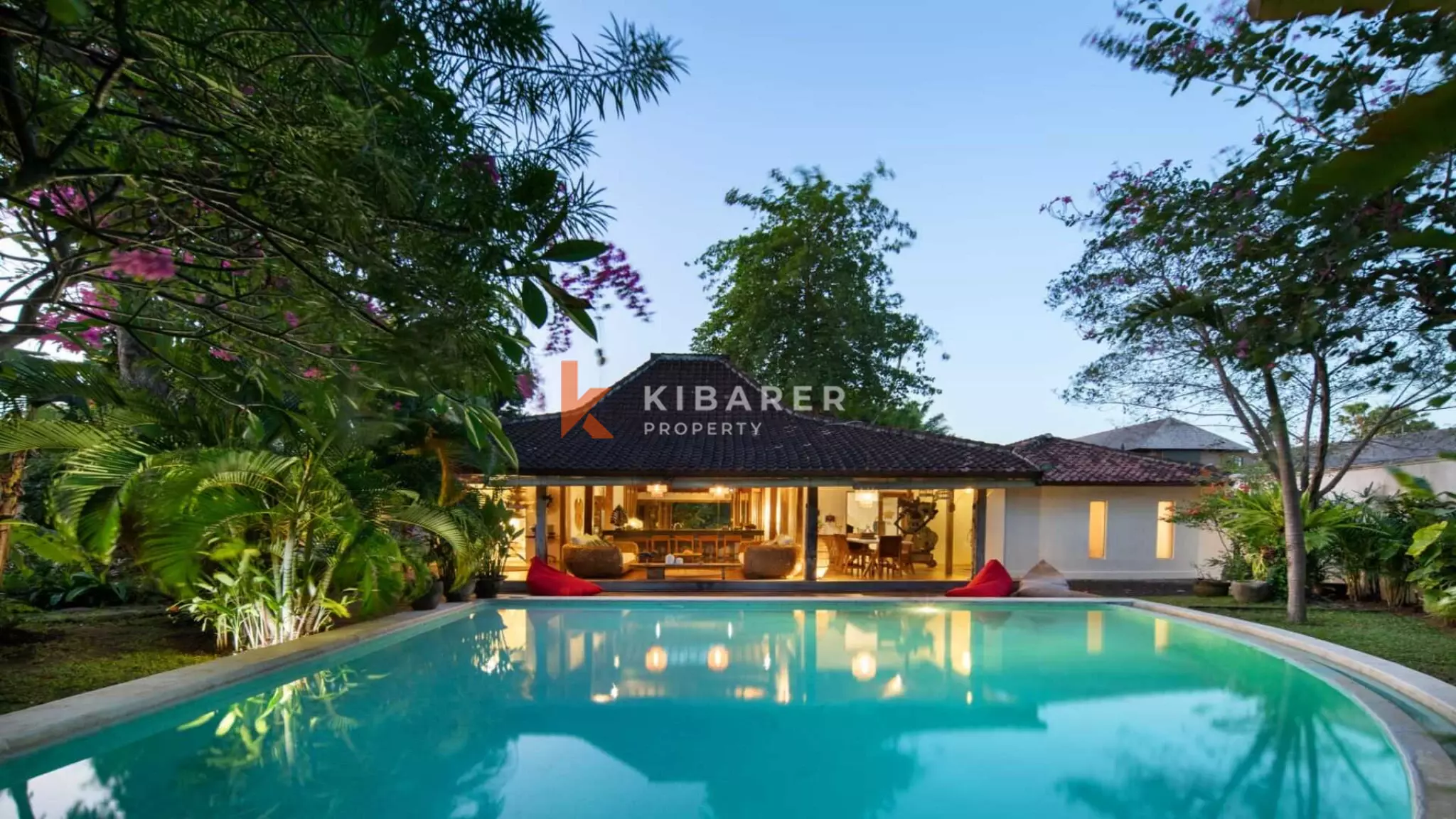 Beautiful Four Bedrooms Classy Joglo Style Villa In Umalas