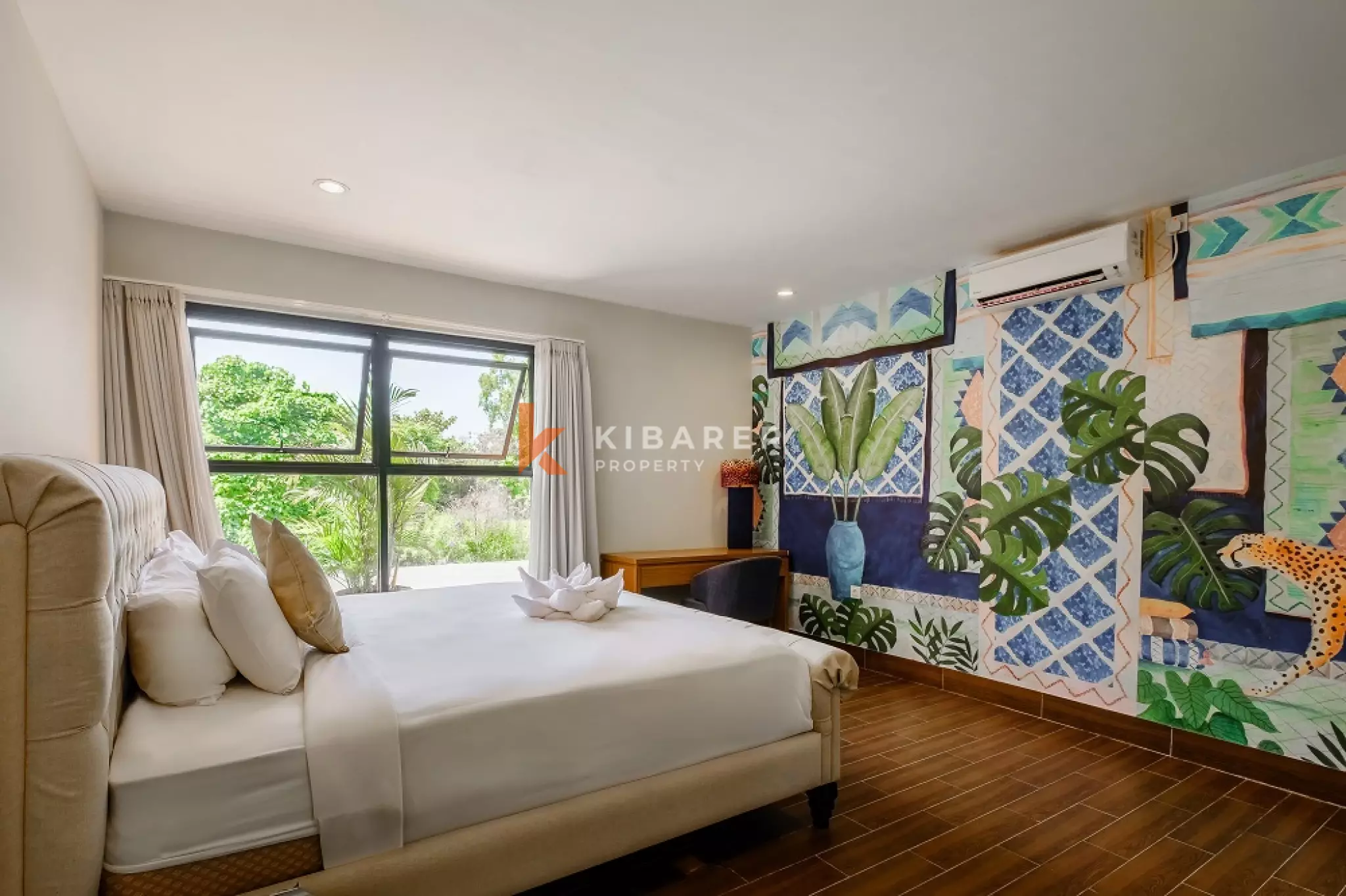 Conceptual Wall-Designed Fully Furnished One-Bedroom Apartment in Prime Seminyak Location — image 1