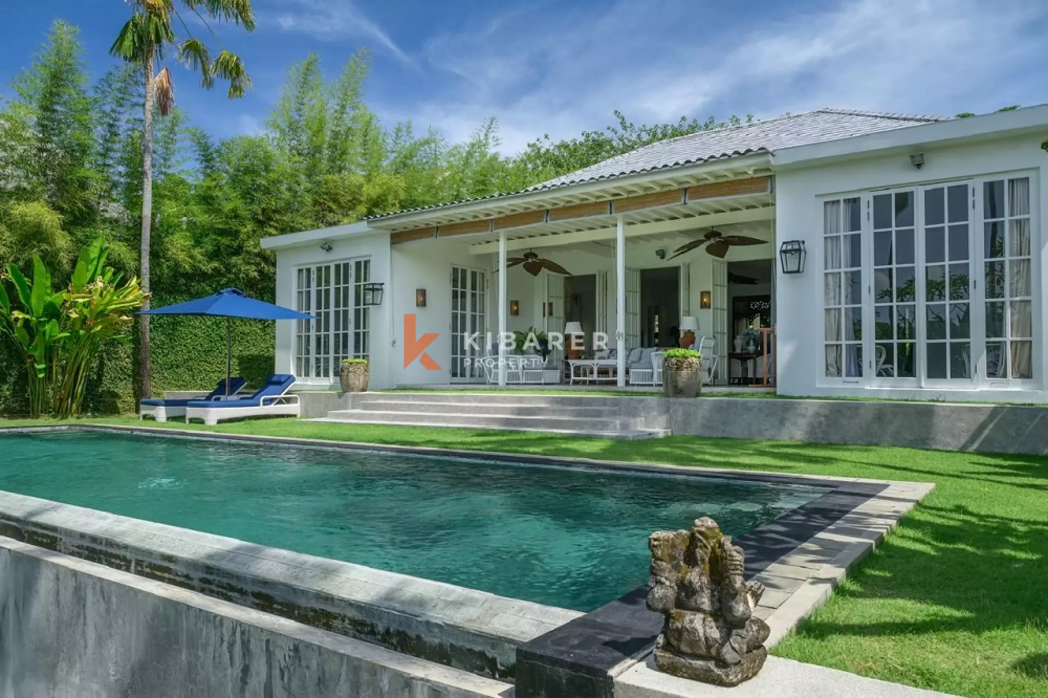 Elegance Homey Three-Bedrooms Villa Nearby the Beach in Canggu