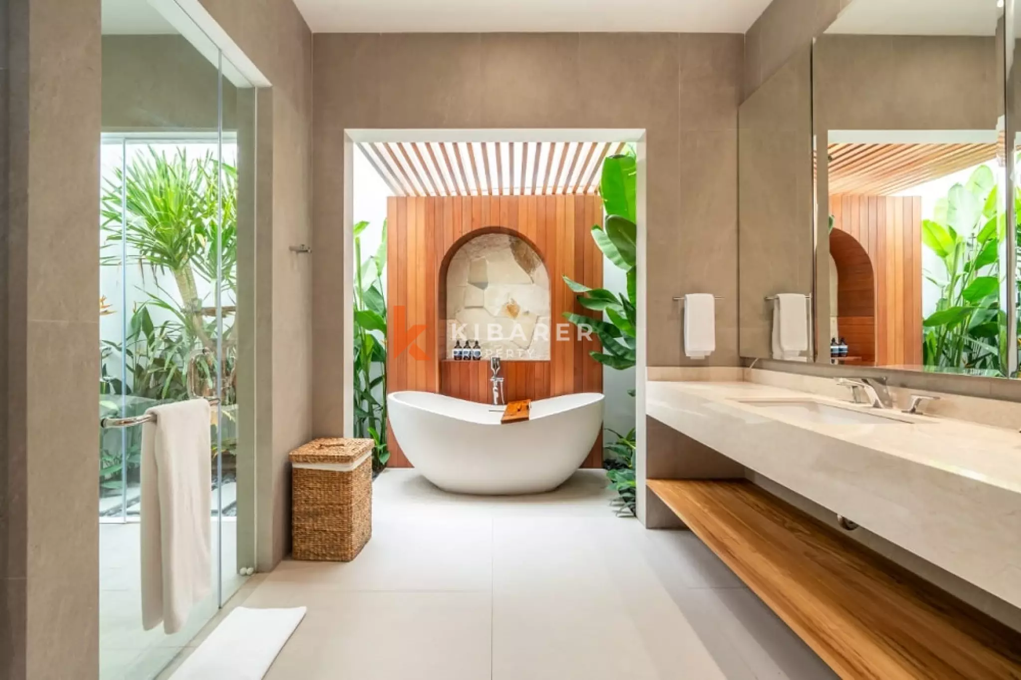 Exquisite Three-Bedrooms Villa with Sauna Near Berawa Beach — image 17