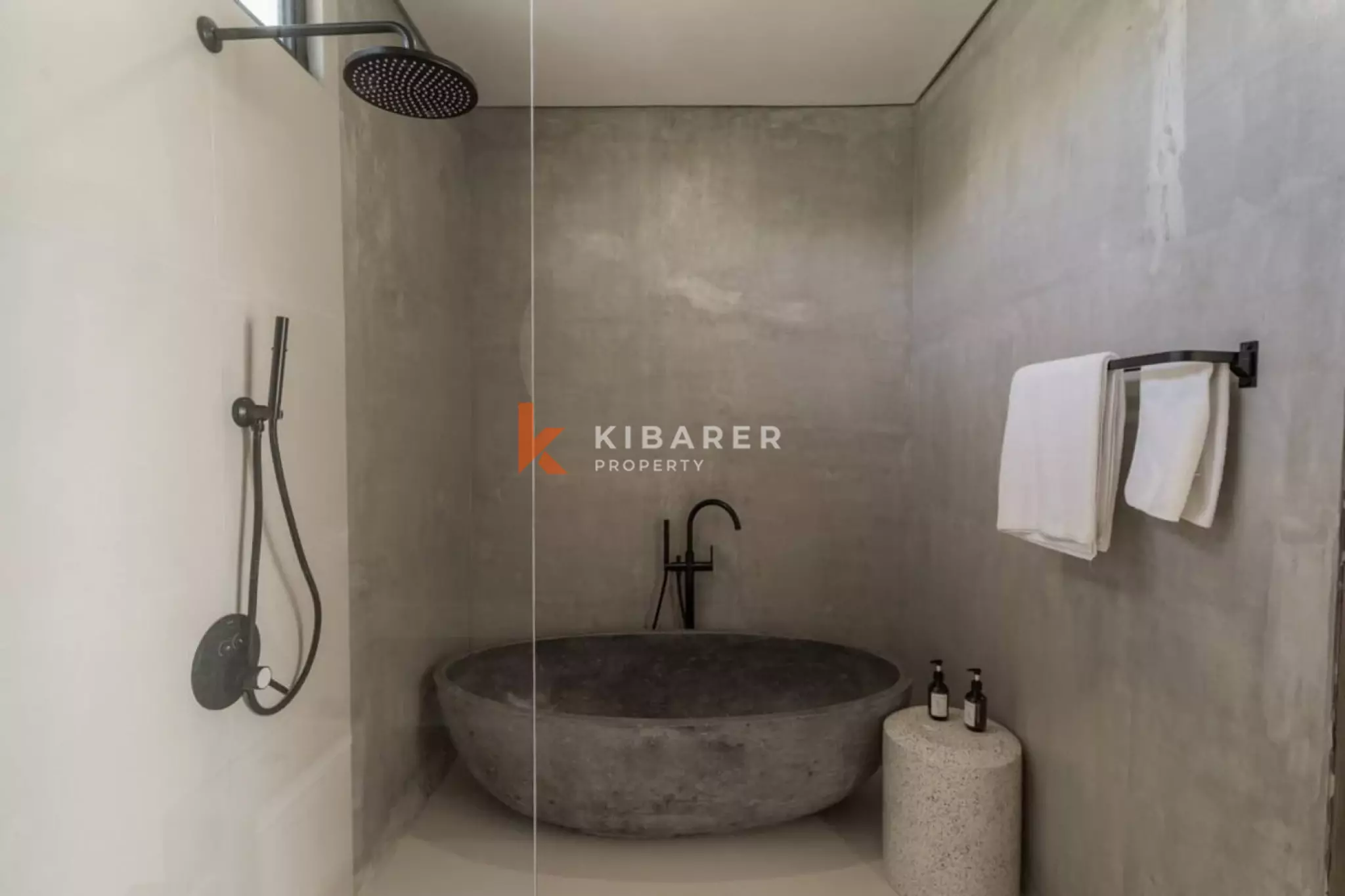 Modern Estate Two Bedroom Villa in North Canggu — image 15