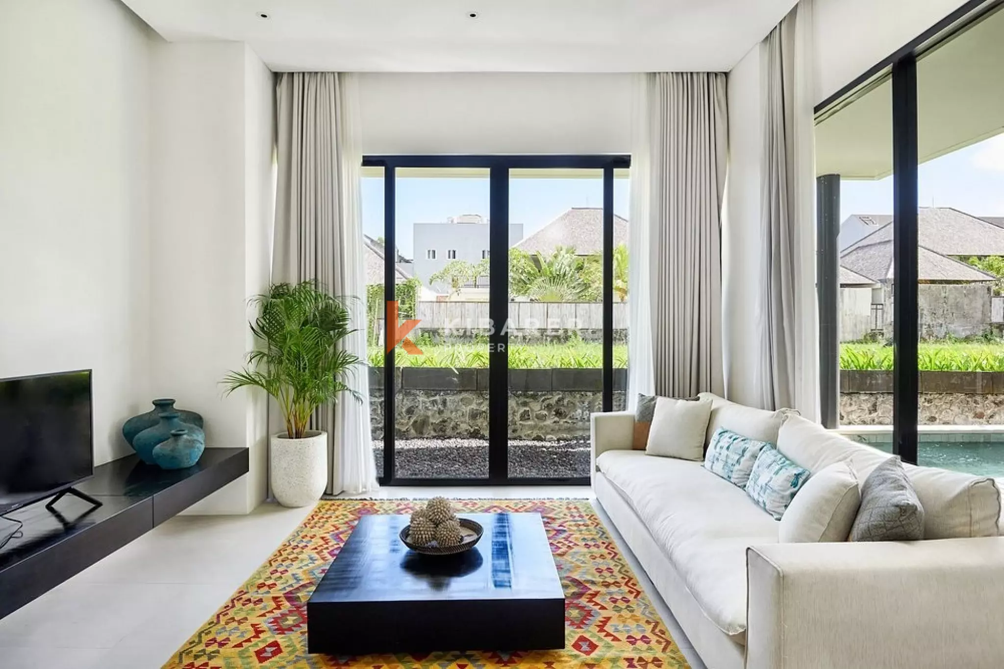 Family Three-Bedrooms Villa with Kid-Friendly Pool in Berawa — image 4