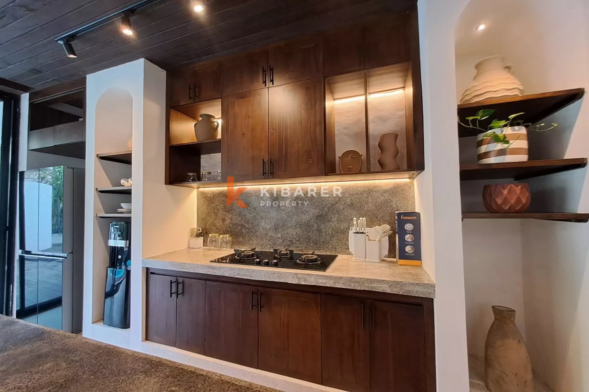 Stylish Two-Bedroom Tropical Villa in Tumbak Bayuh — image 12