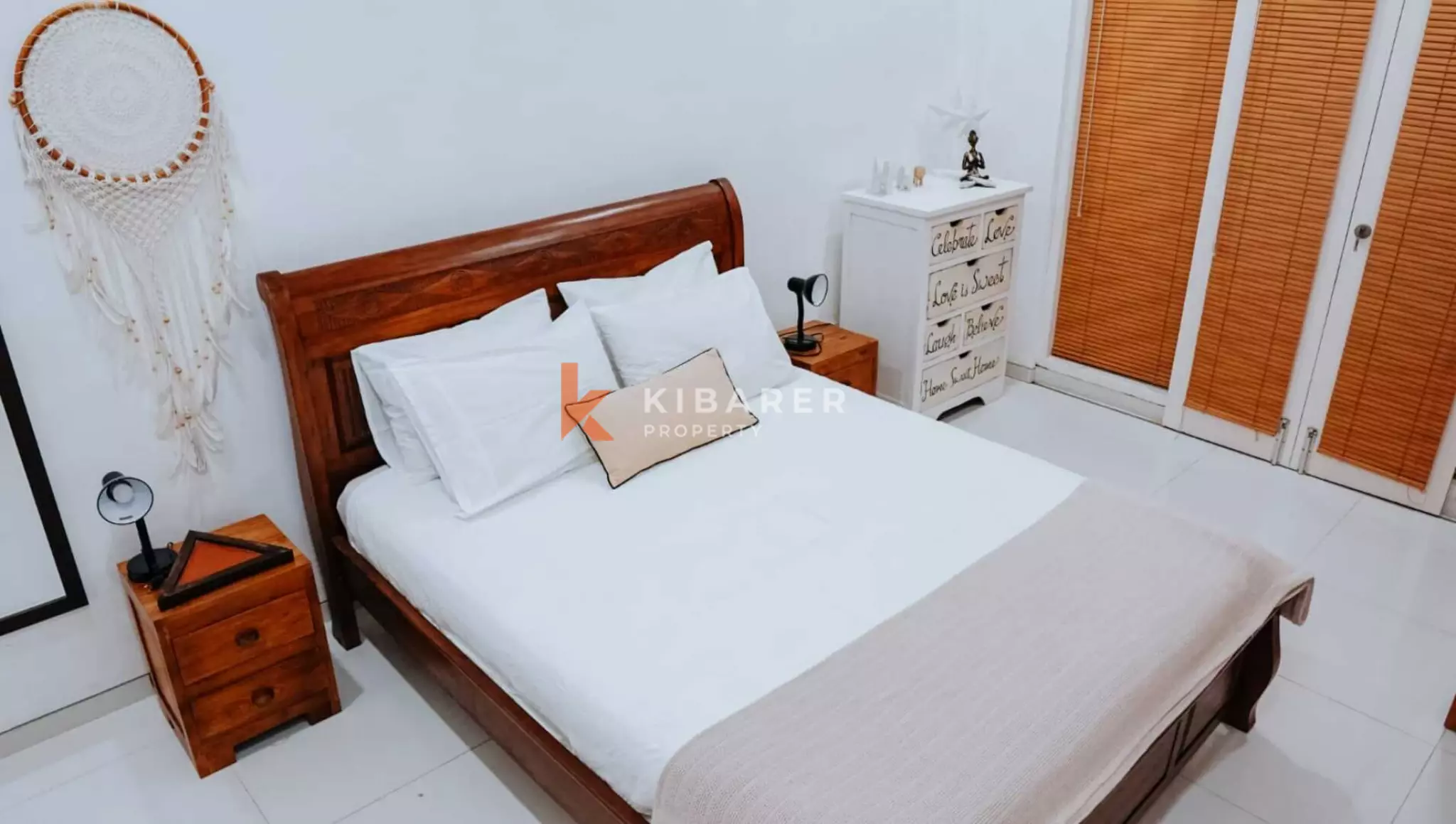 Traditional Open Three-Bedroom Villa with Tropical Touch in Mertanadi — image 12