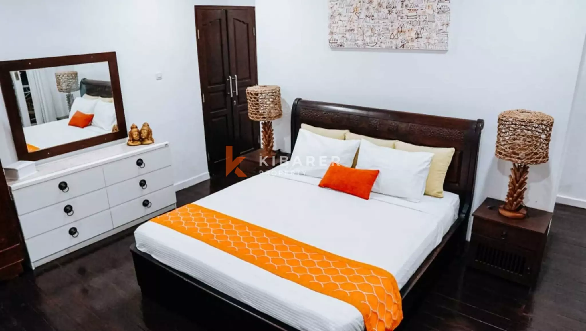 Traditional Open Three-Bedroom Villa with Tropical Touch in Mertanadi — image 15