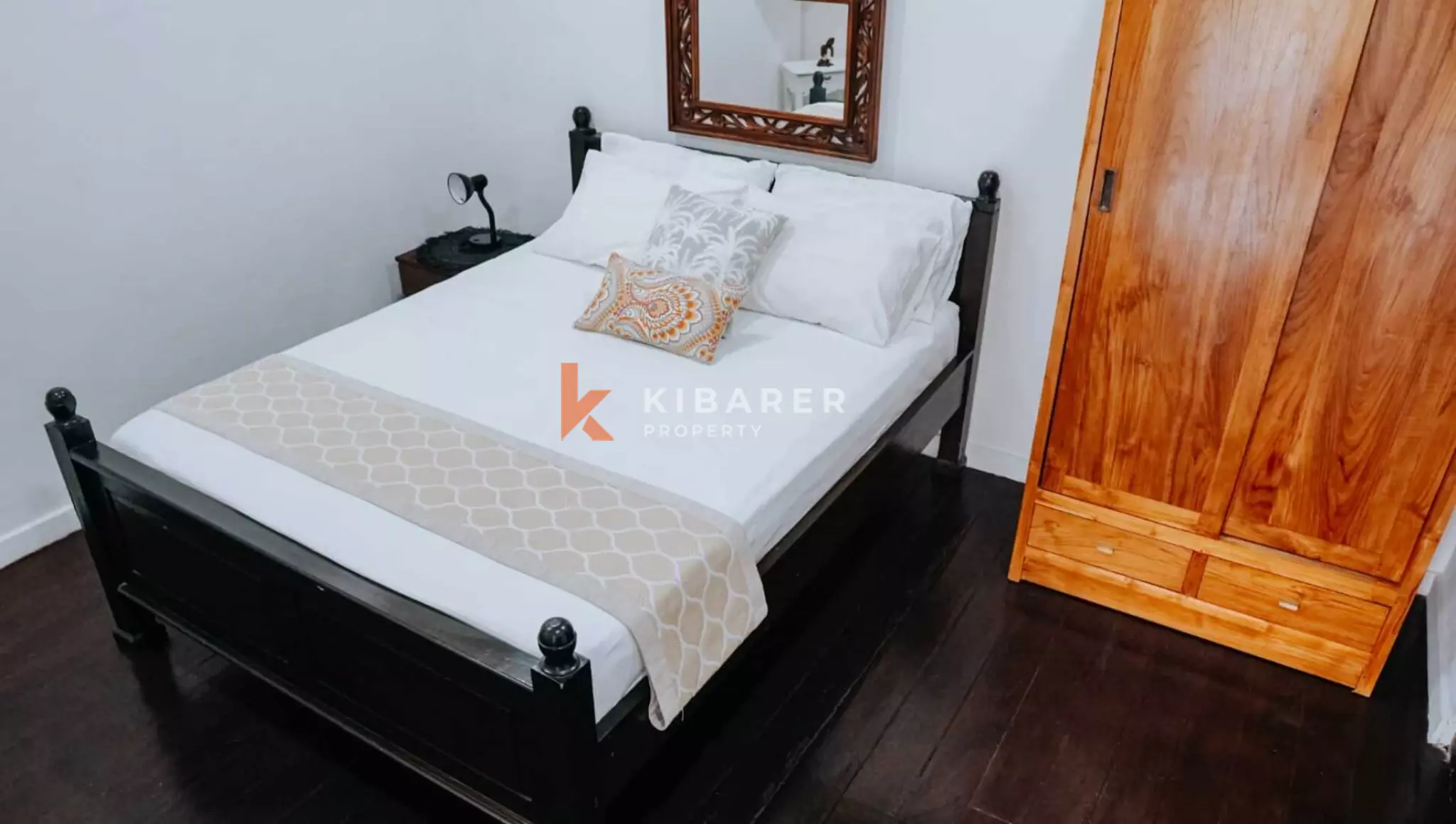 Traditional Open Three-Bedroom Villa with Tropical Touch in Mertanadi — image 8