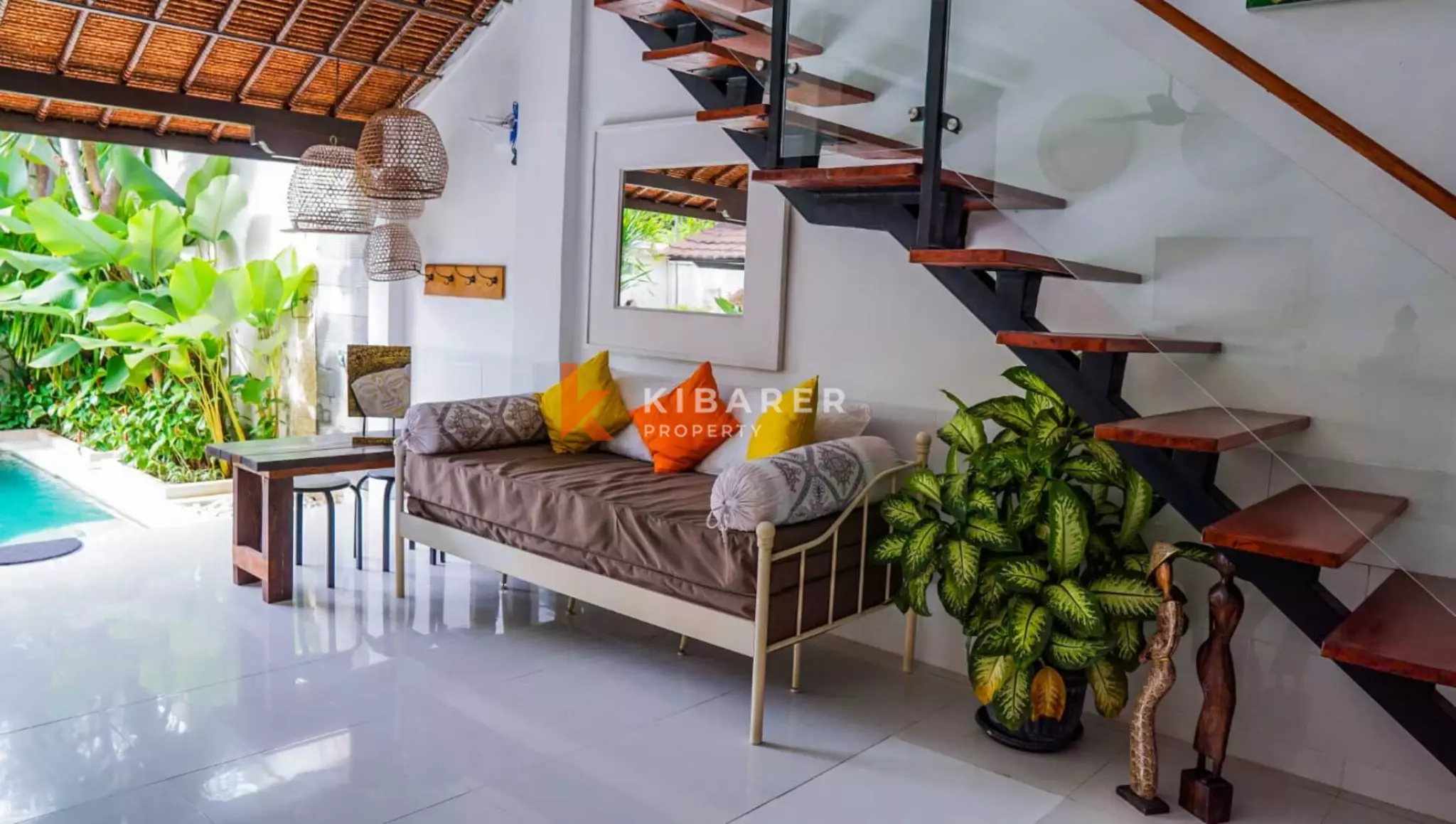 Traditional Three Bedroom Open Living Villa with Tropical Touch in Mertanadi — image 5