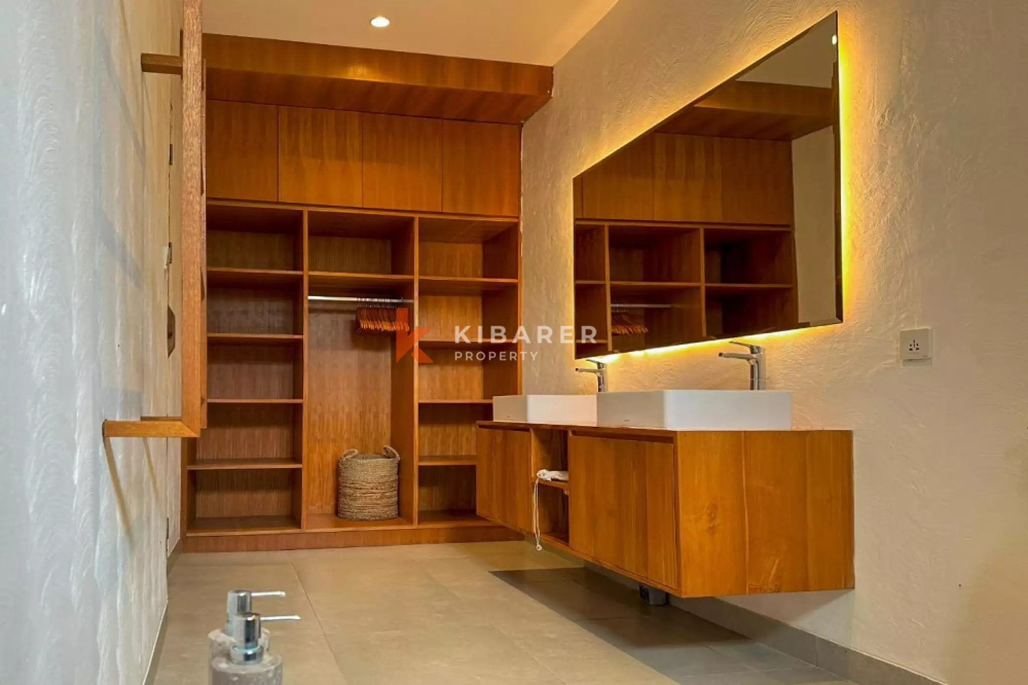 Luxury Two-Bedroom Villa with Private Pool in Umalas — image 11