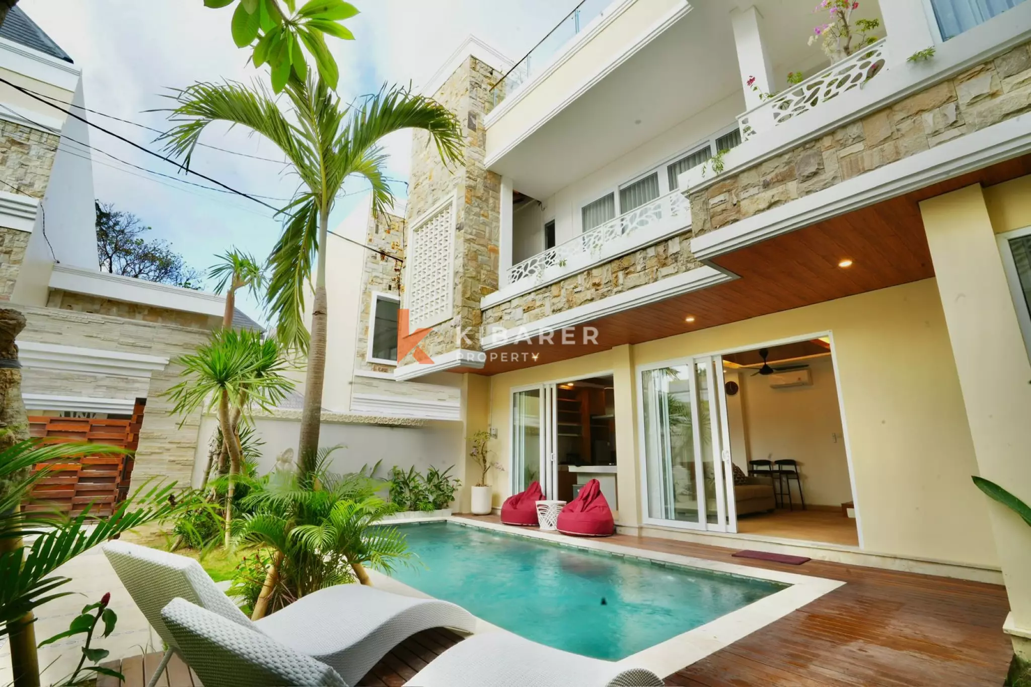 Chic Modern Living Three Bedroom Villa in Tumbak Bayuh — image 1