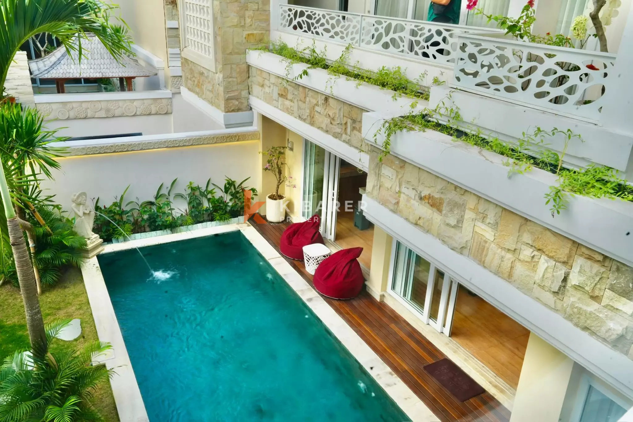 Chic Modern Living Three Bedroom Villa in Tumbak Bayuh — image 4