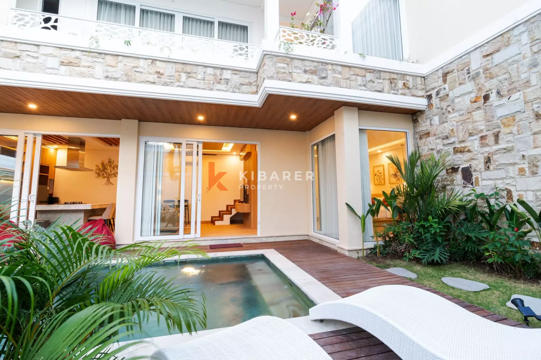 Chic Modern Living Three Bedroom Villa in Tumbak Bayuh — image 17