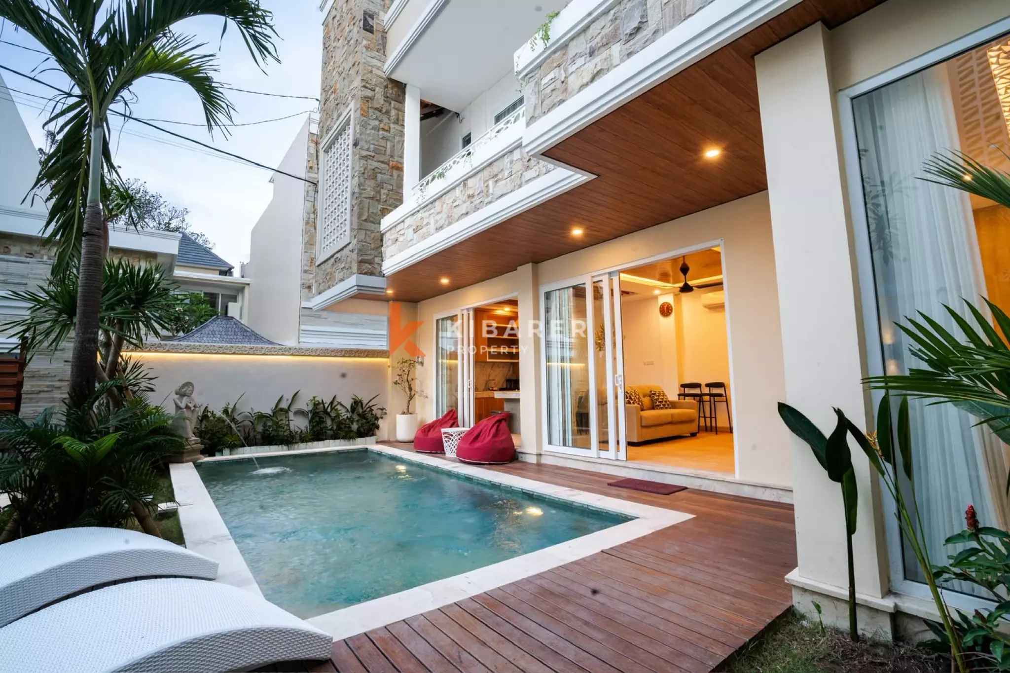Chic Modern Living Three Bedroom Villa in Tumbak Bayuh — image 19