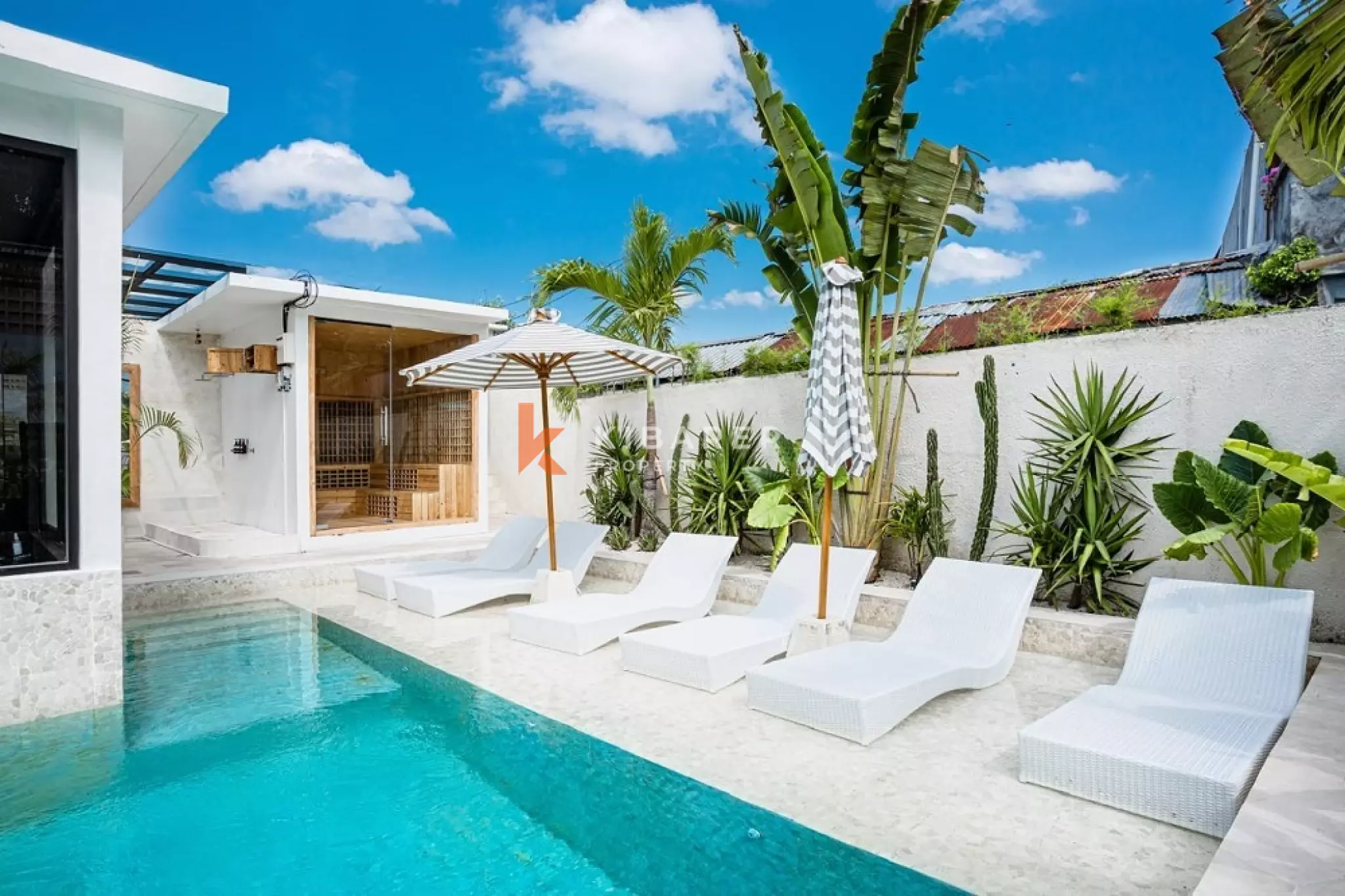 Modern Two-Bedroom Roof Villa with Facilities in Tumbak Bayuh — image 8