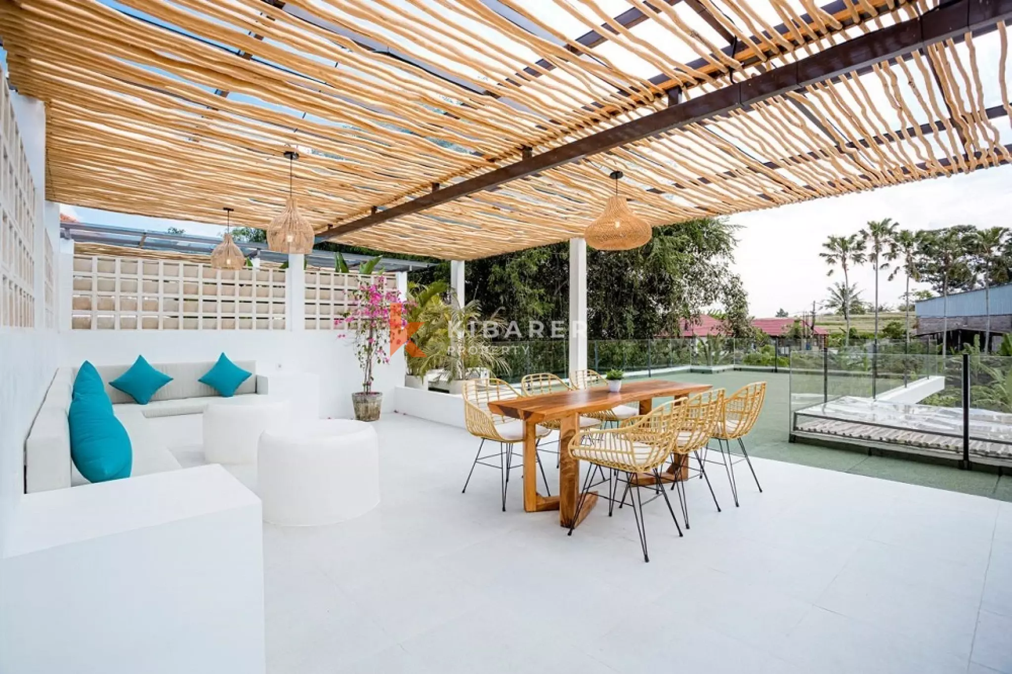 Modern Two-Bedroom Roof Villa with Facilities in Tumbak Bayuh — image 14
