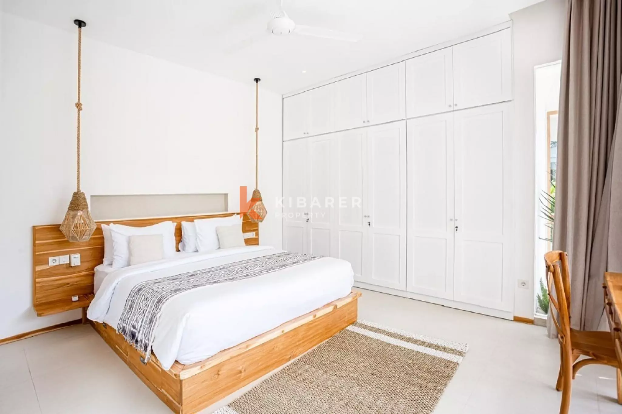 Modern Two-Bedroom Roof Villa with Facilities in Tumbak Bayuh — image 16
