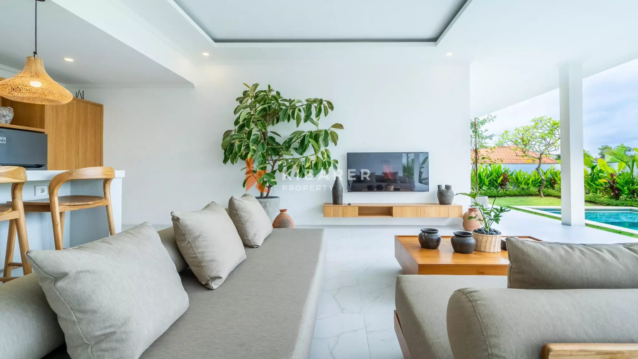 Charming Three-Bedroom Retreat with Pool and Garden in Pererenan — image 6