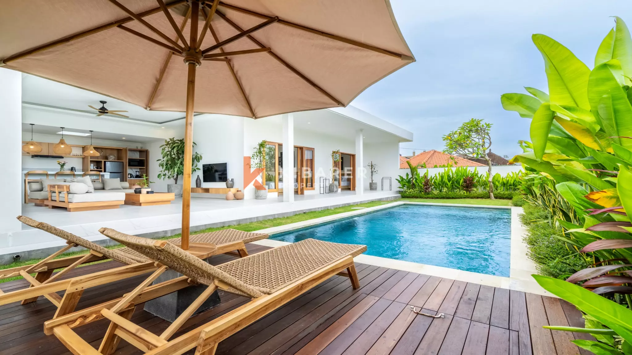 Charming Three-Bedroom Retreat with Pool and Garden in Pererenan — image 1