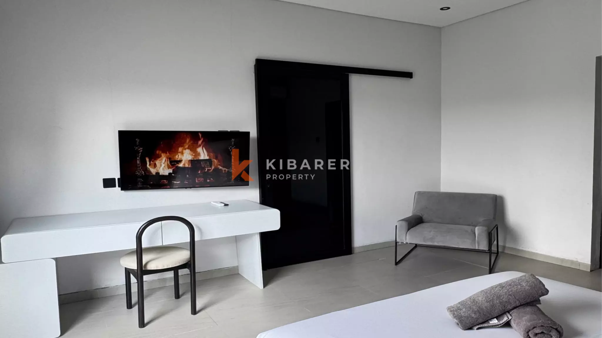 Modern Two-Bedroom Villa with Cinema Projector and Private Garden in Pererenan — image 15