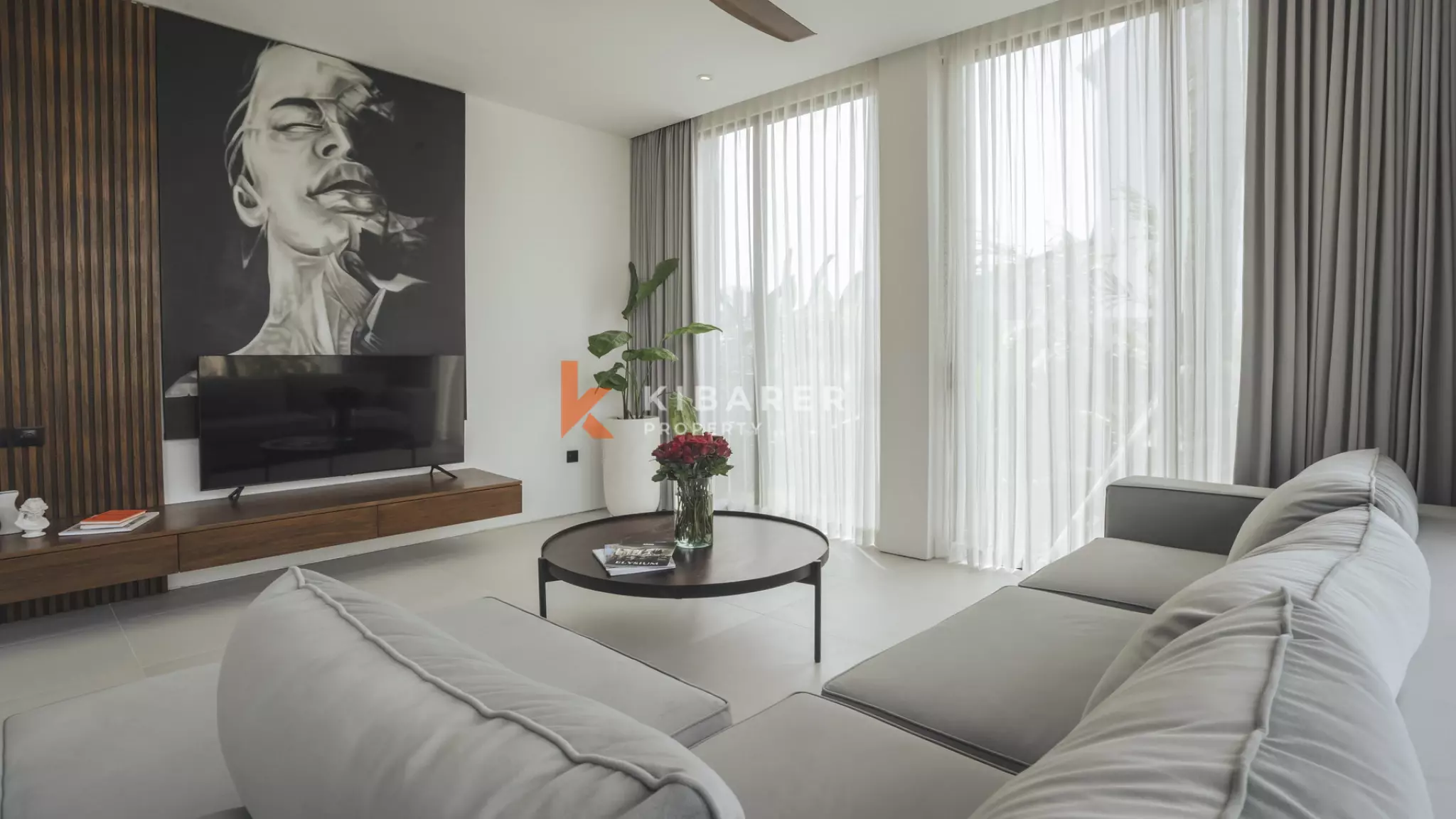 Luxurious Four-Bedroom Villa with Rooftop Pool and Ocean View in Pererenan — image 7