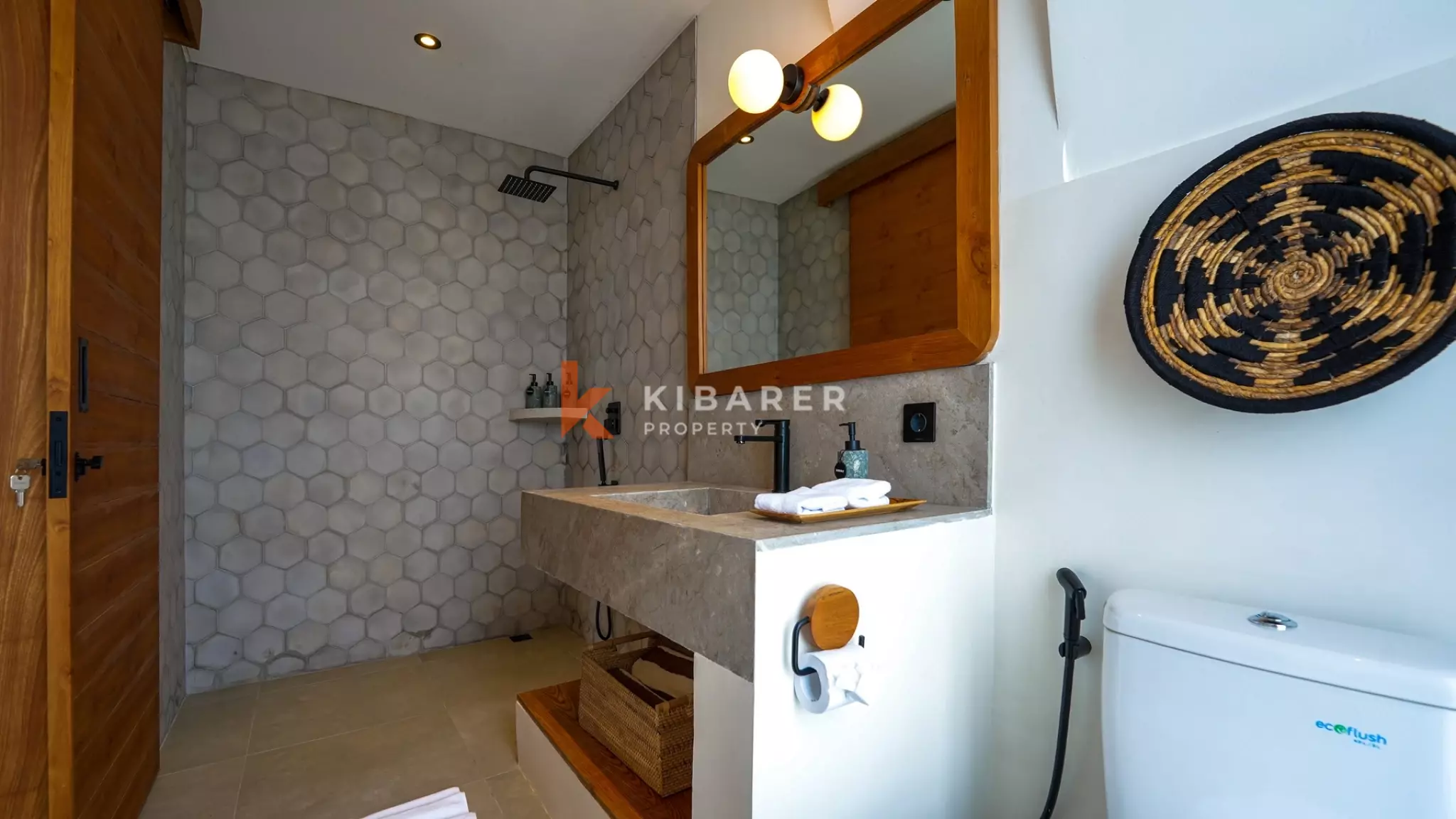 Brand New Three Bedroom Complex Villa walking distance to Cemagi Beach — image 7