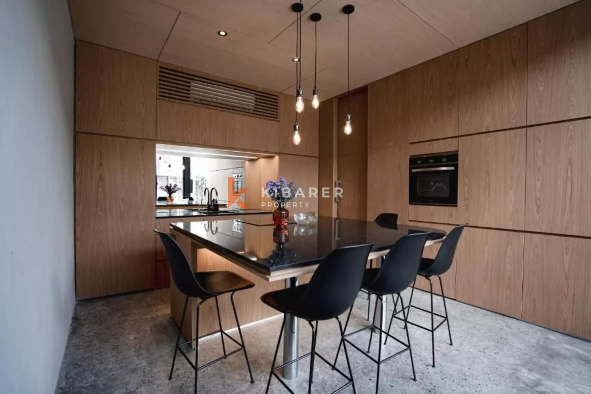 Minimalist One Bedroom Townhouse in Berawa Canggu — image 2