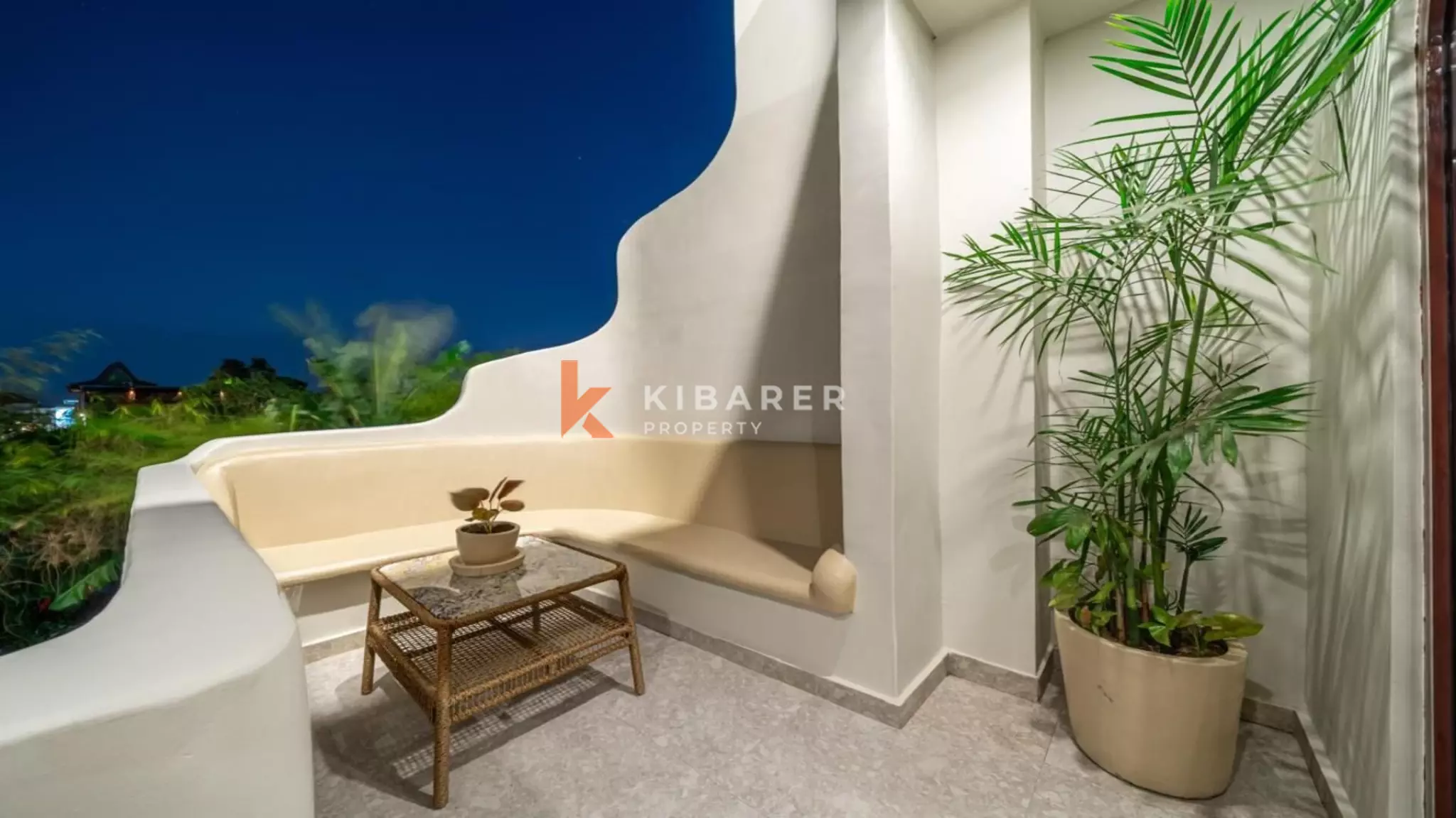 Stunning Three-Bedroom Villa with Rooftop in Pererenan — image 6