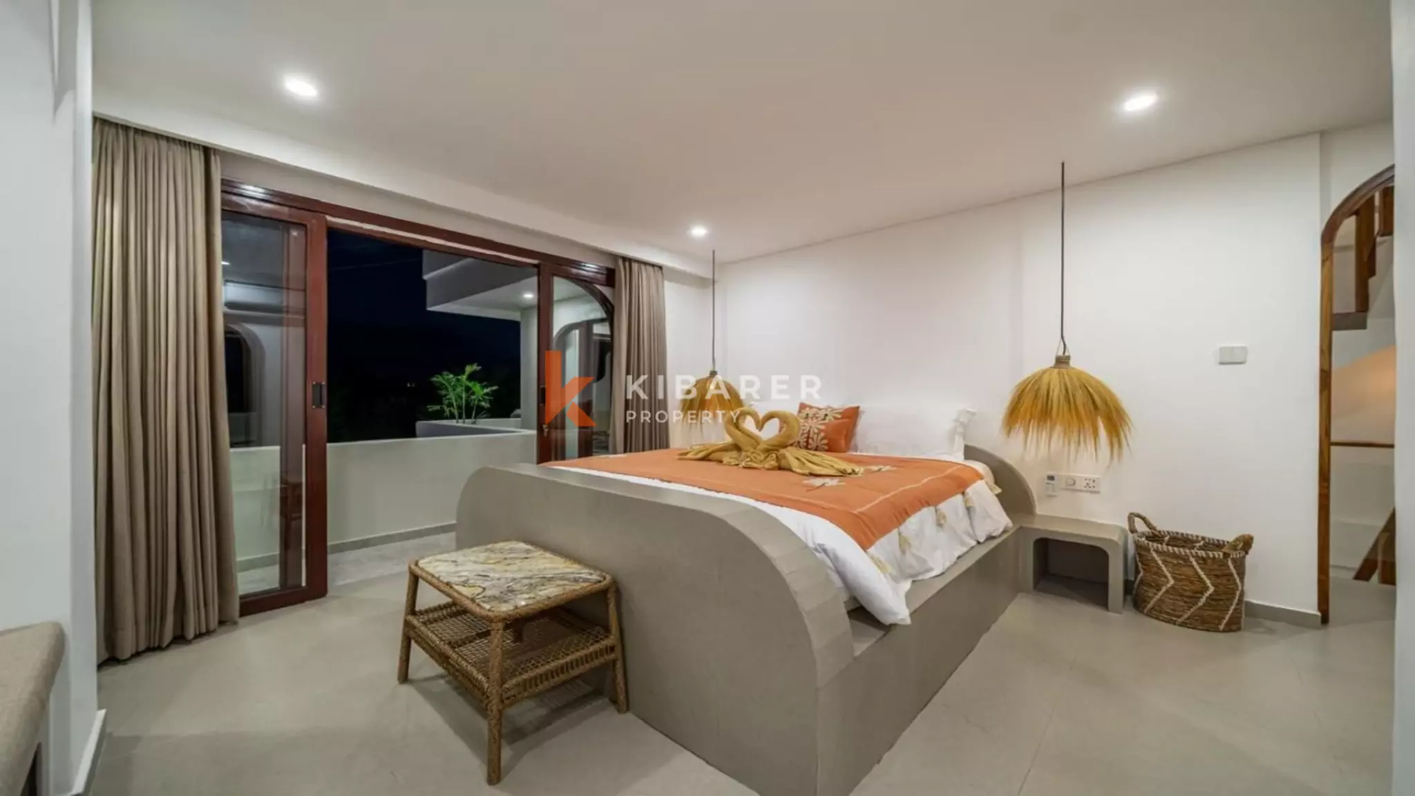Stunning Three-Bedroom Villa with Rooftop in Pererenan — image 11