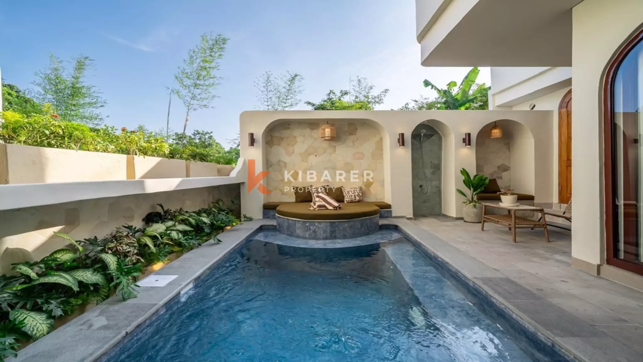 Stunning Three-Bedroom Villa with Rooftop in Pererenan — image 2