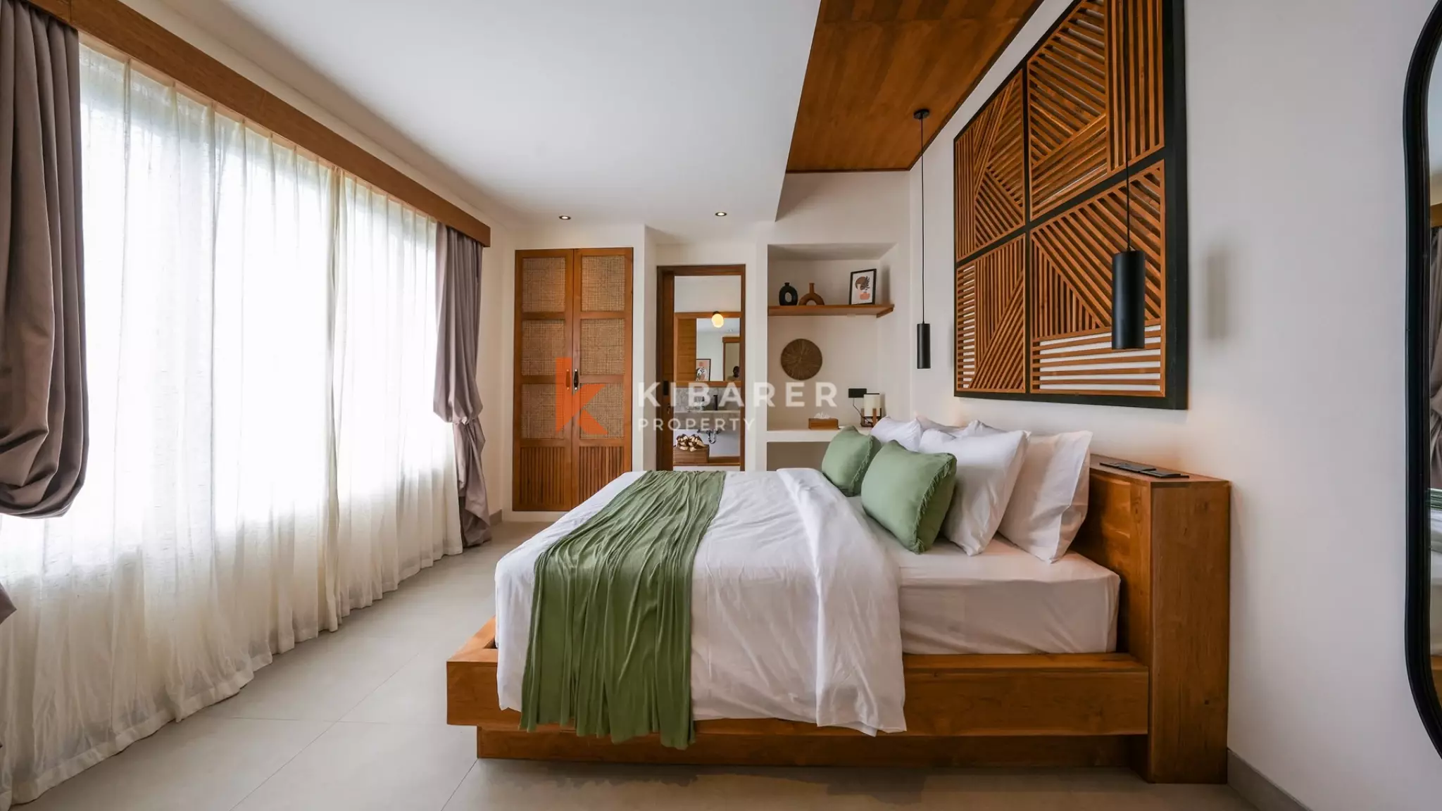 Gorgeous Three-Bedroom Villa with Enclosed Living in Cemagi — image 14