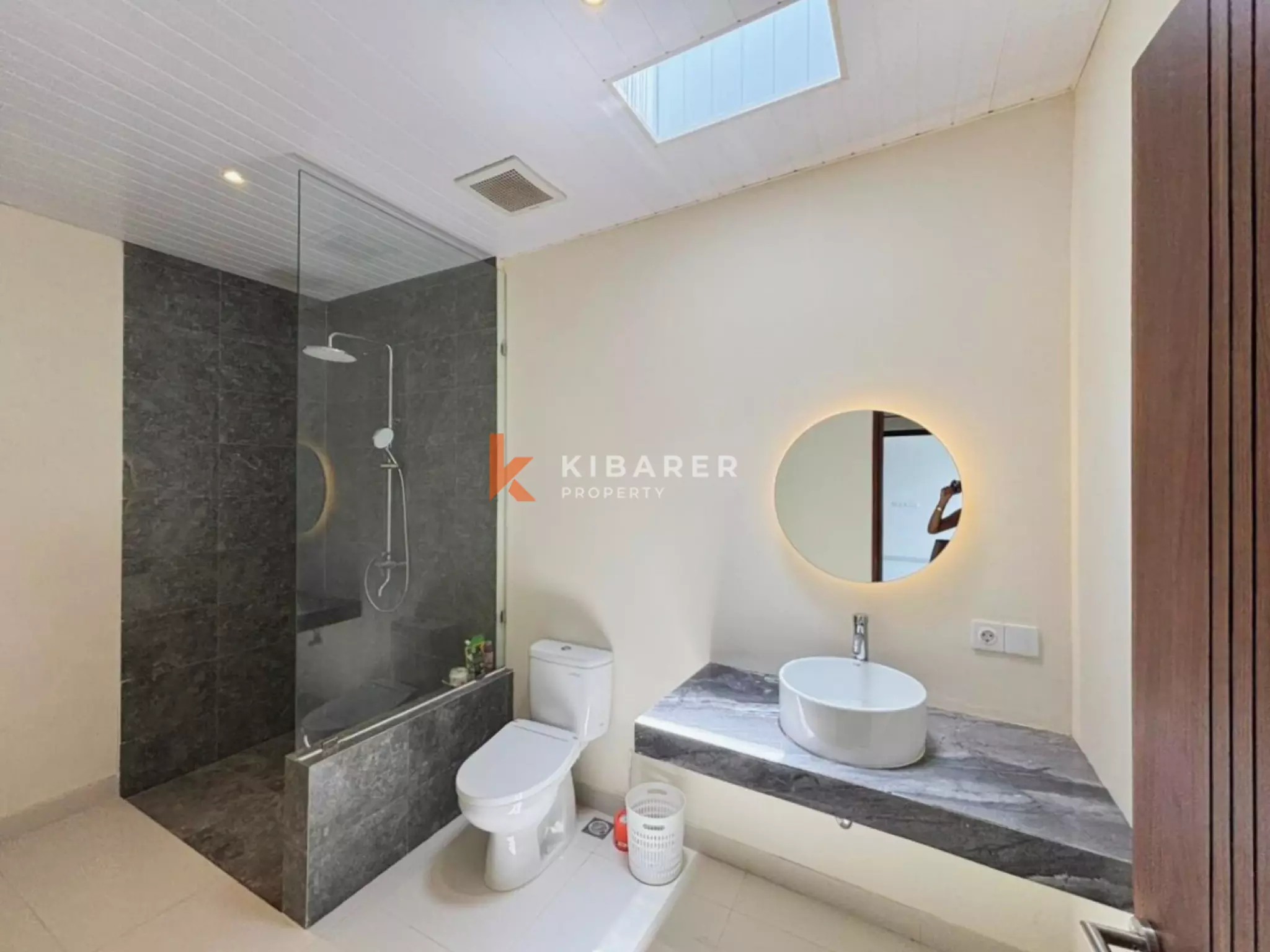 Open Living Three Bedroom Villa in Buduk — image 17
