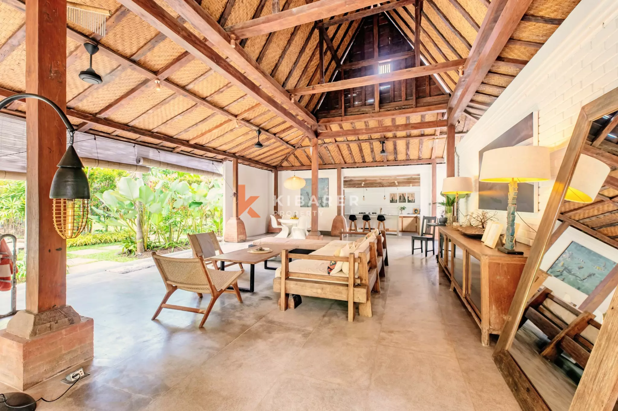 Tropical Haven Four Bedroom Villa in Pererenan — image 11
