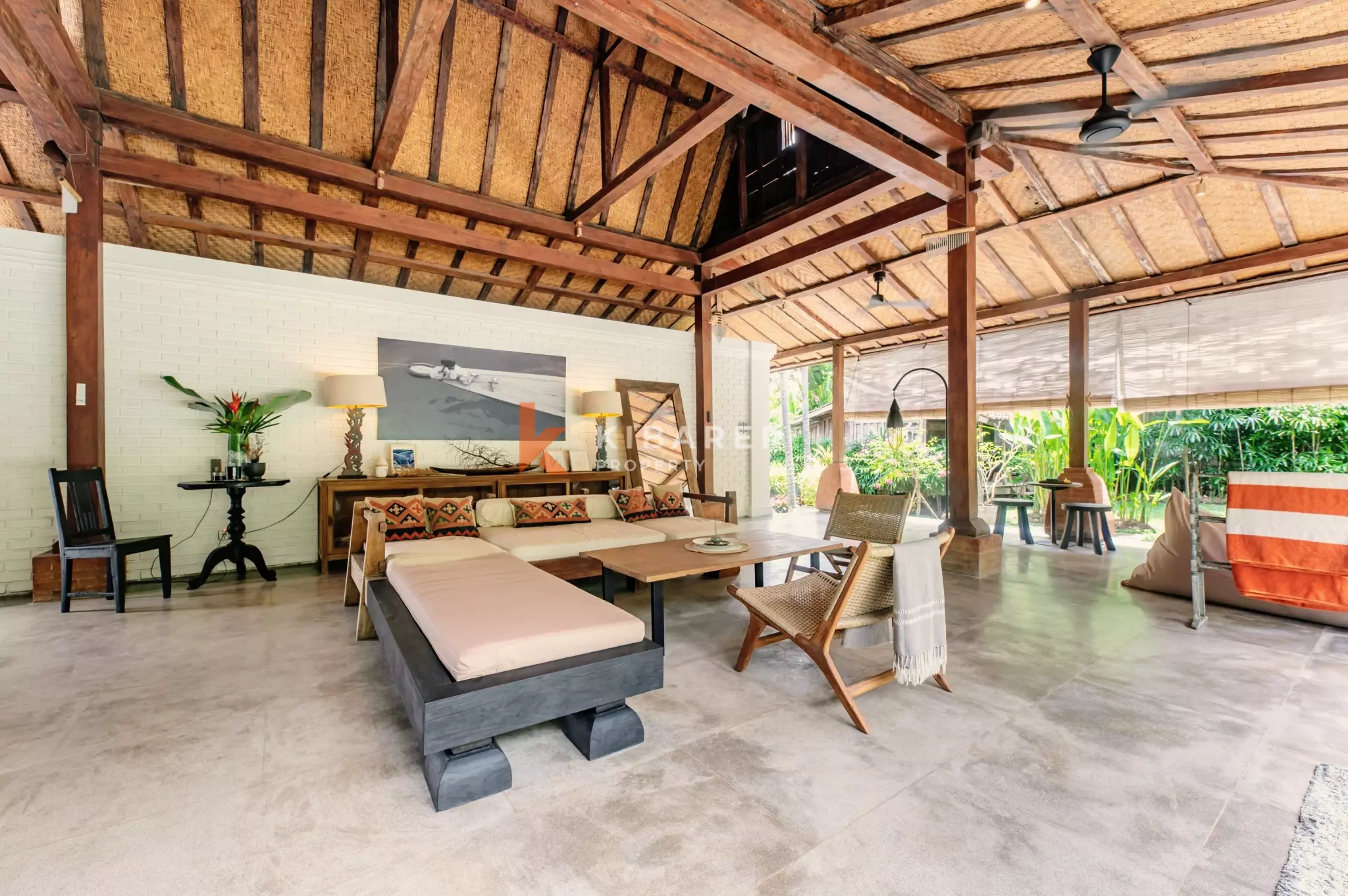 Tropical Haven Four Bedroom Villa in Pererenan — image 13