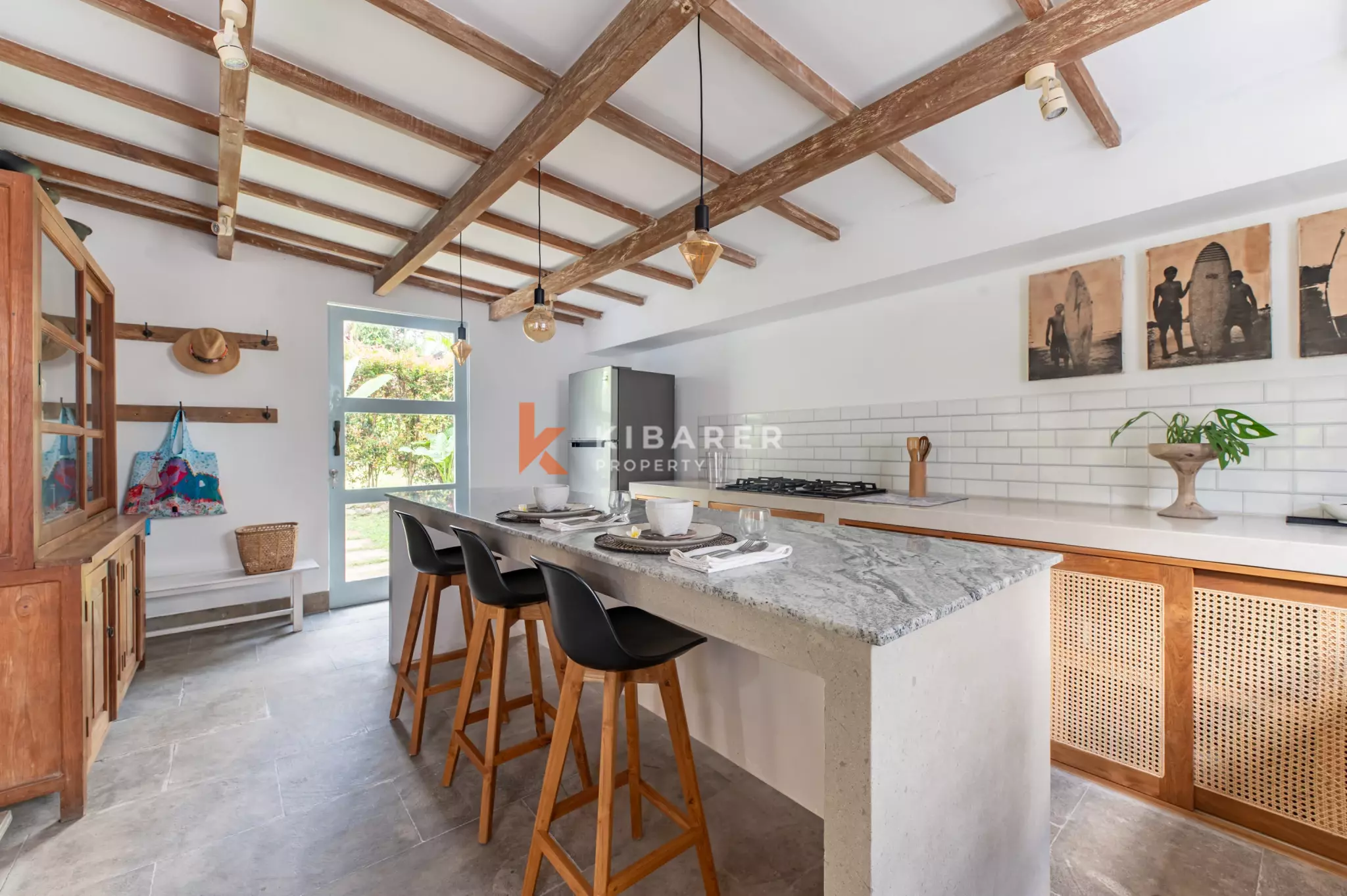 Tropical Haven Four Bedroom Villa in Pererenan — image 18