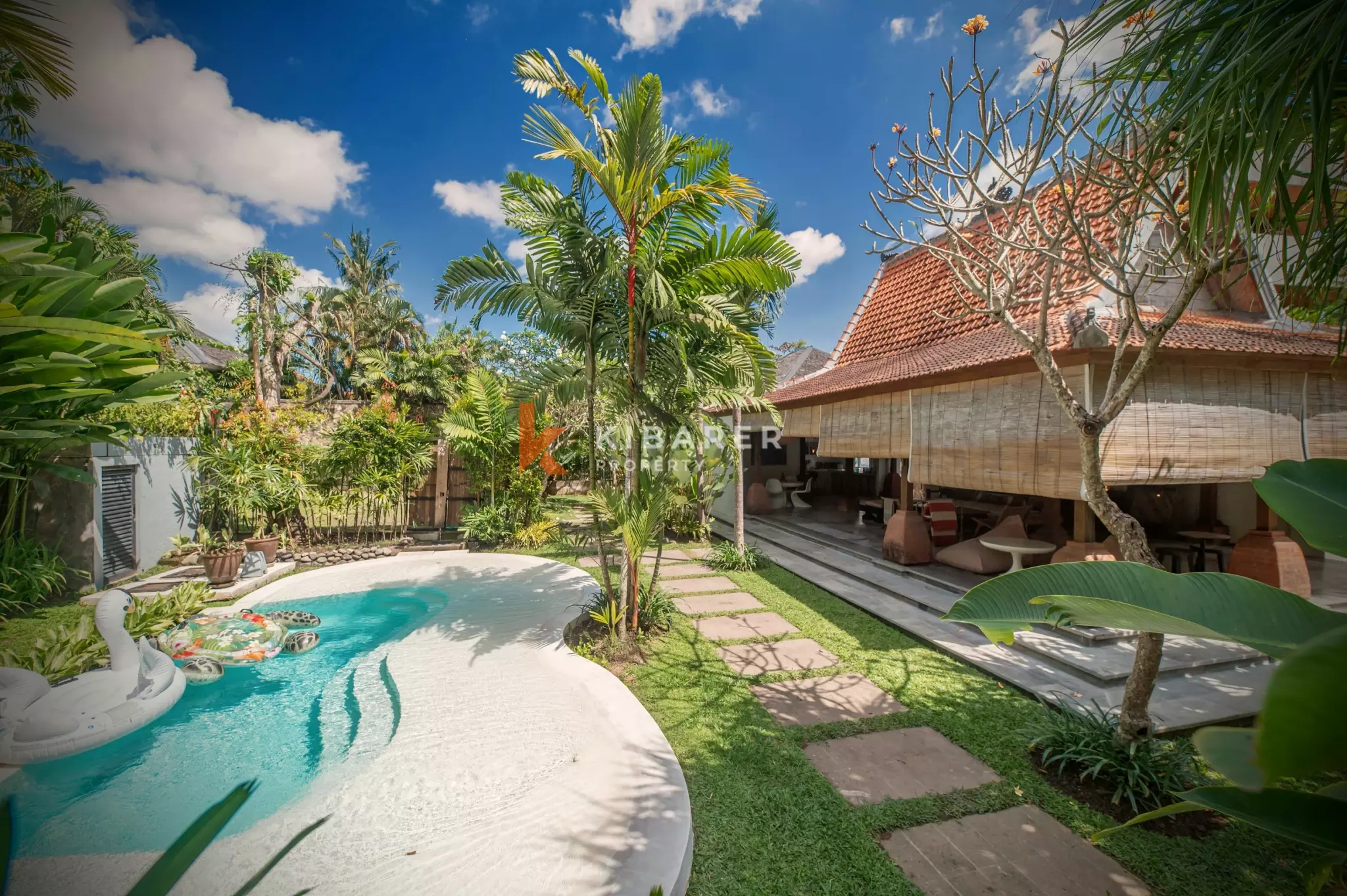 Tropical Haven Four Bedroom Villa in Pererenan — image 6