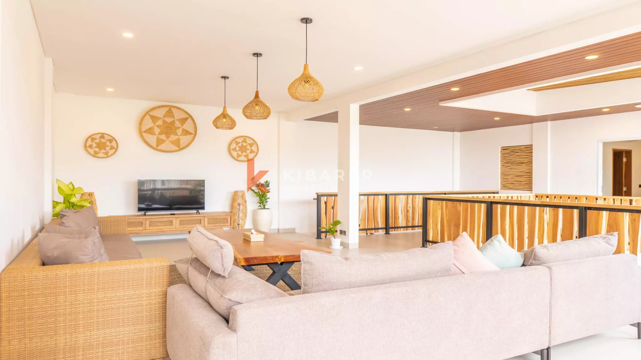 Beautiful Two-Bedroom Tropical Getaway in Tumbak Bayuh — image 9